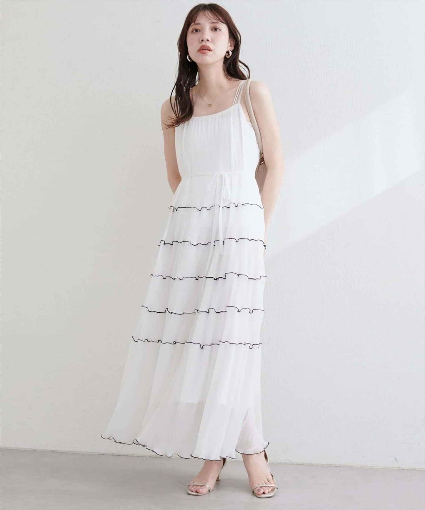 【natural couture】褶皺荷葉邊吊帶連衣裙