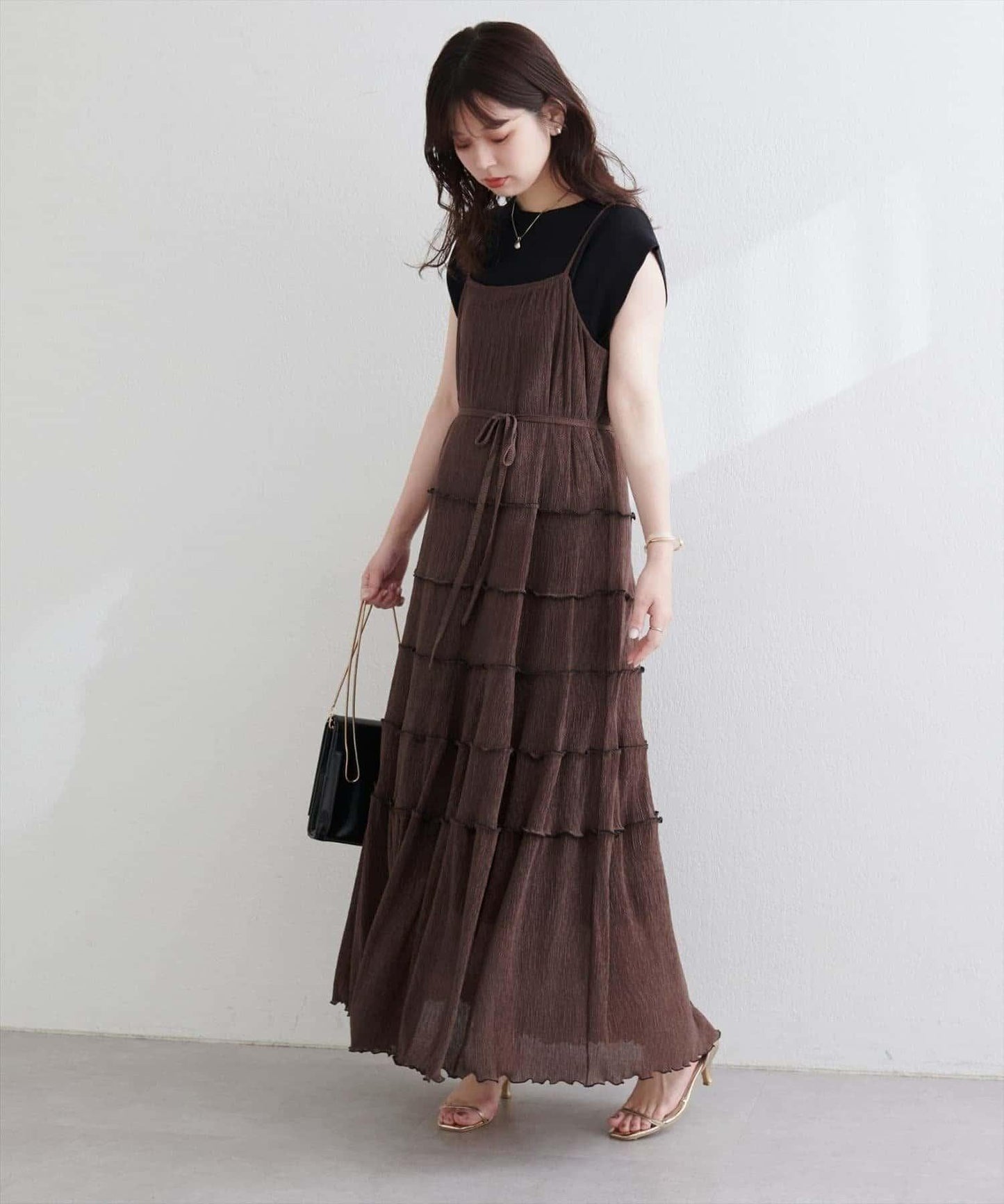 【natural couture】褶皺荷葉邊吊帶連衣裙