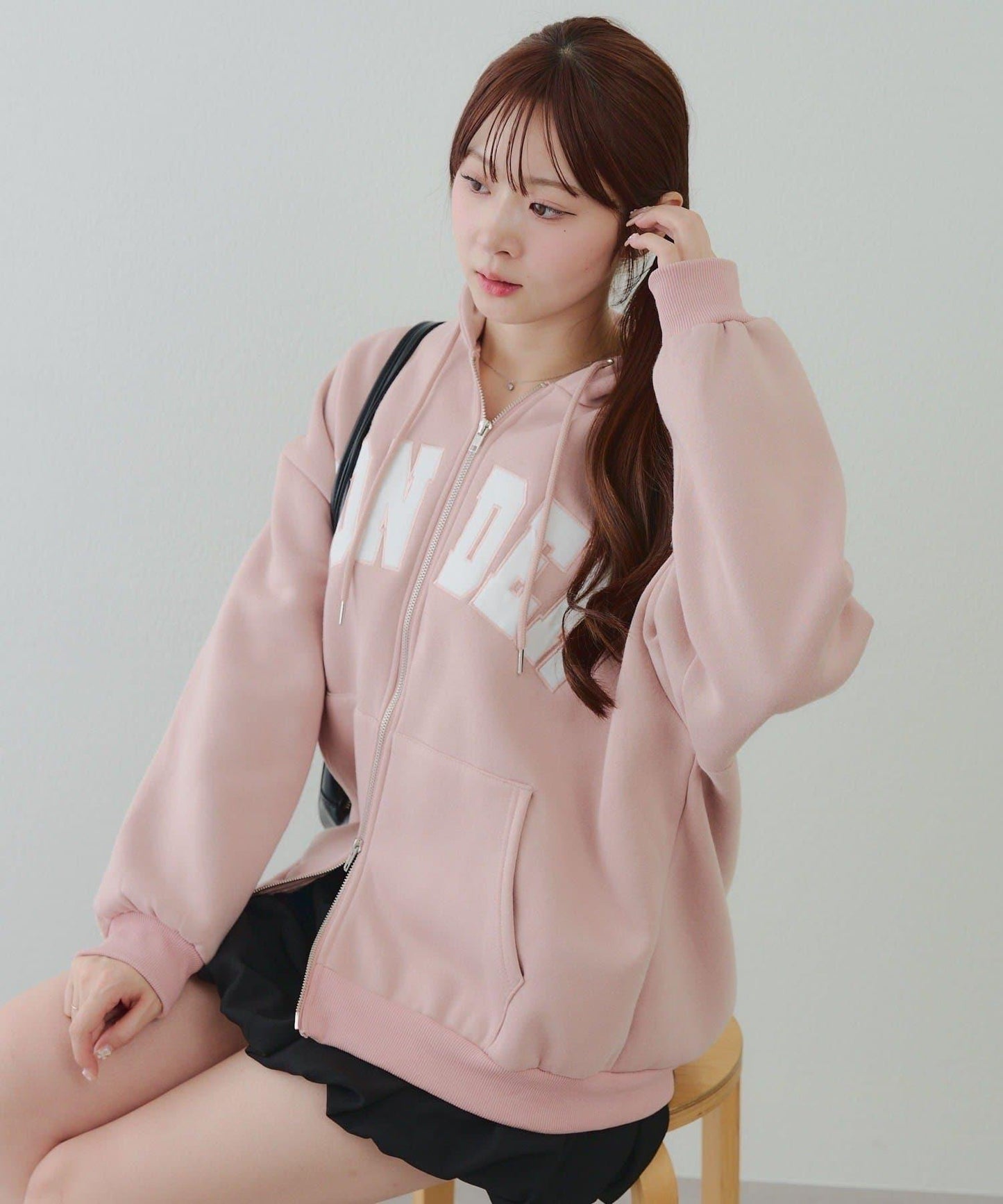 大LOGO拉鍊連帽衛衣