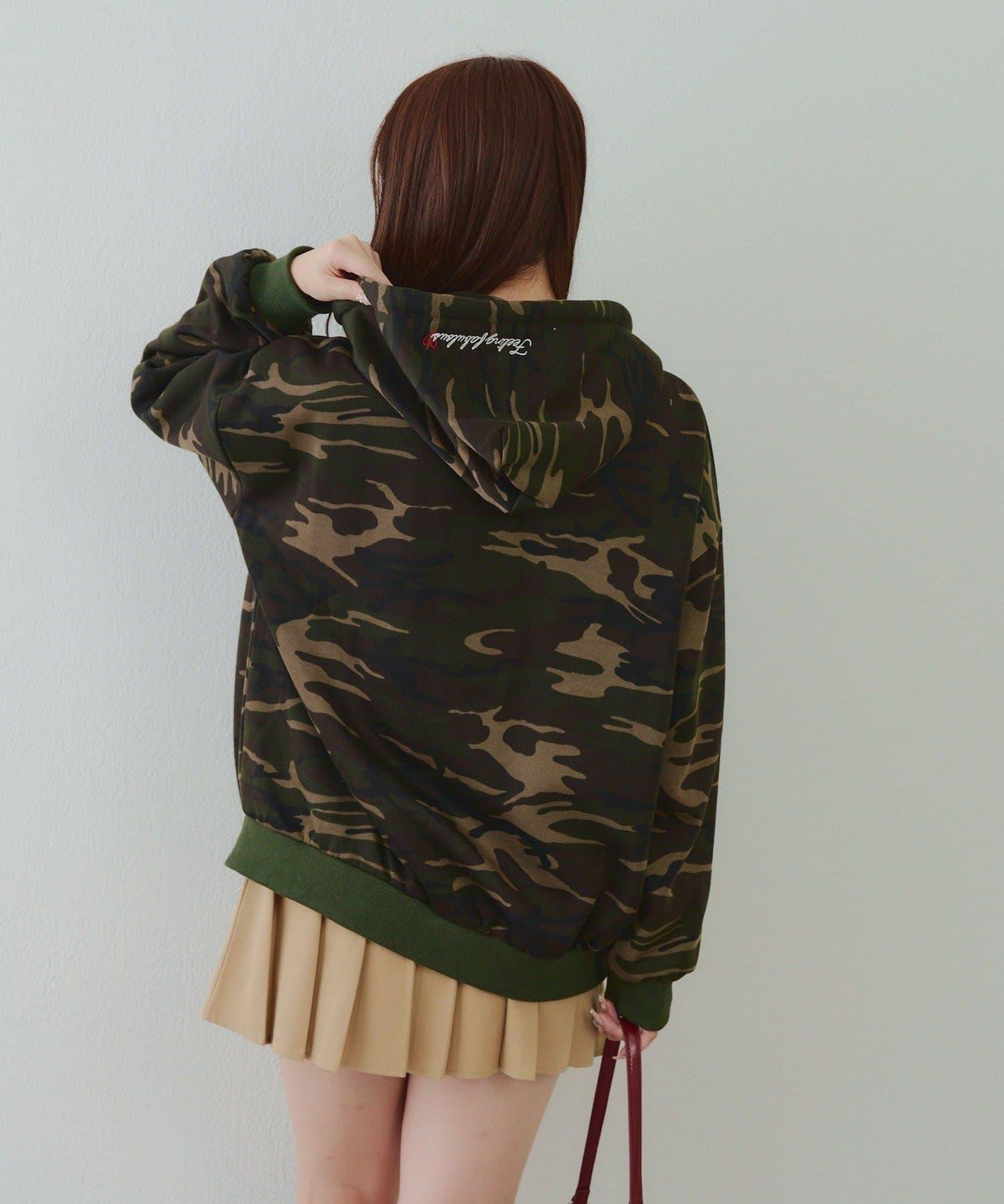 大LOGO拉鍊連帽衛衣