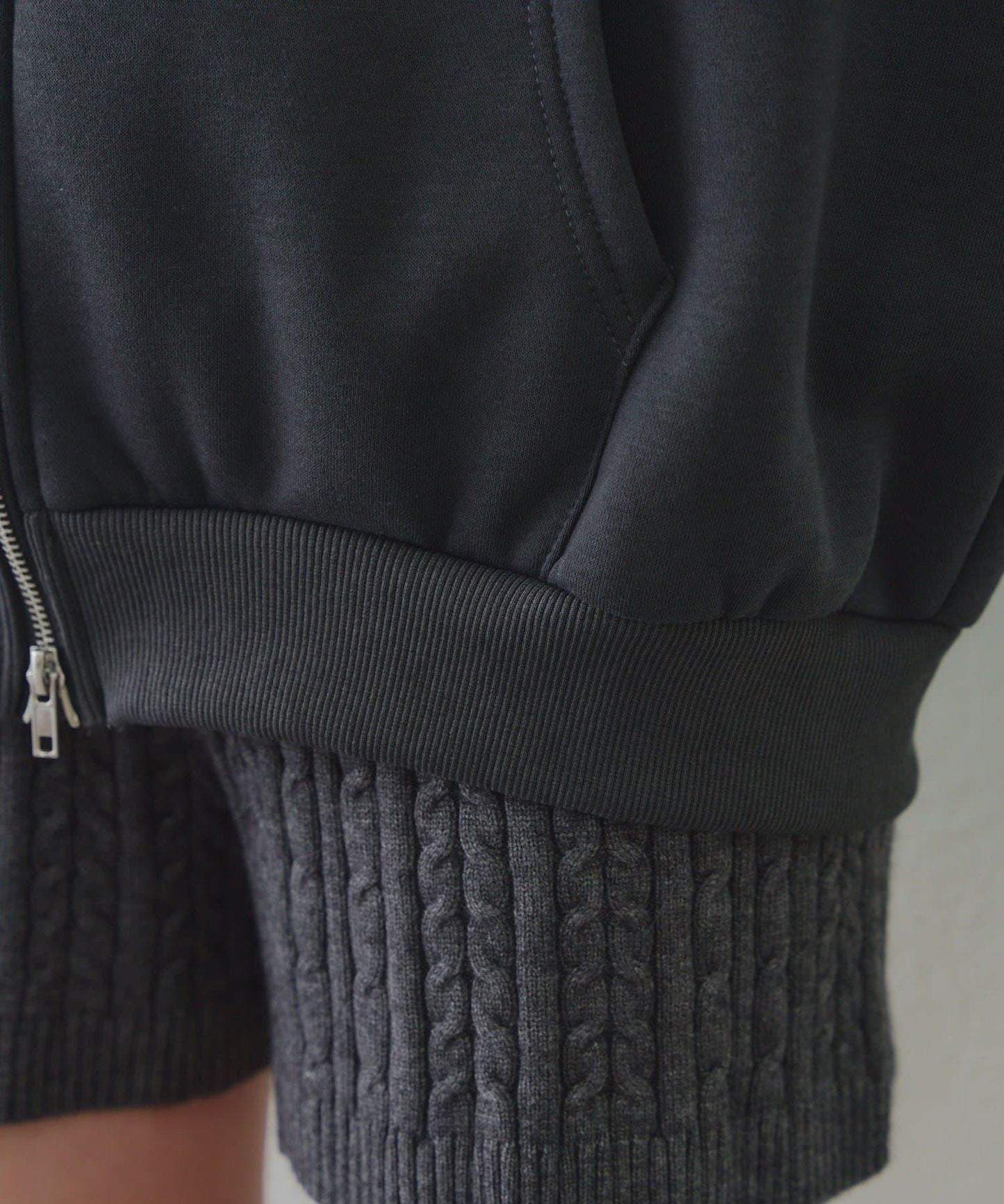 大LOGO拉鍊連帽衛衣