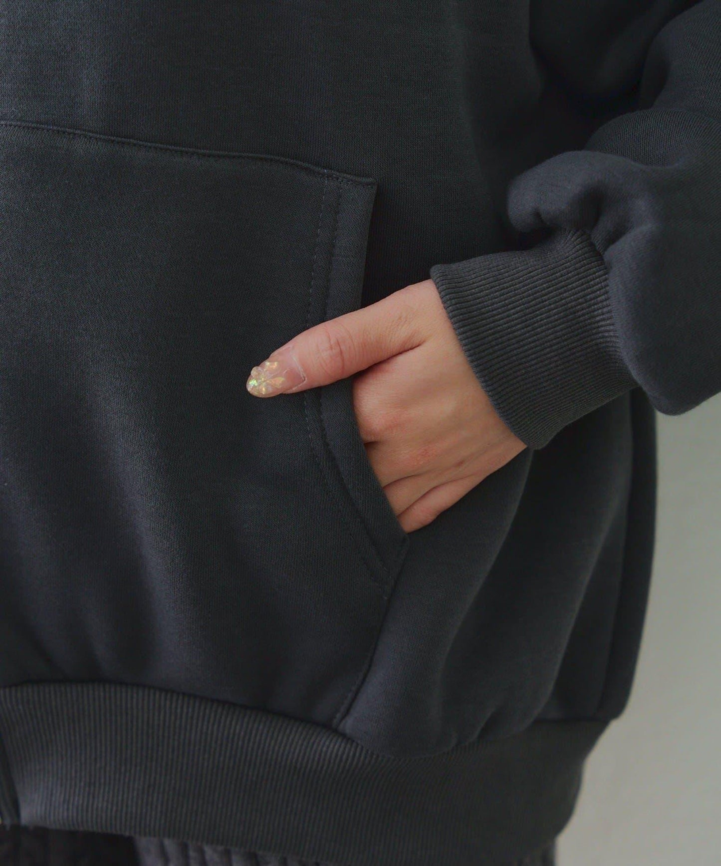 大LOGO拉鍊連帽衛衣