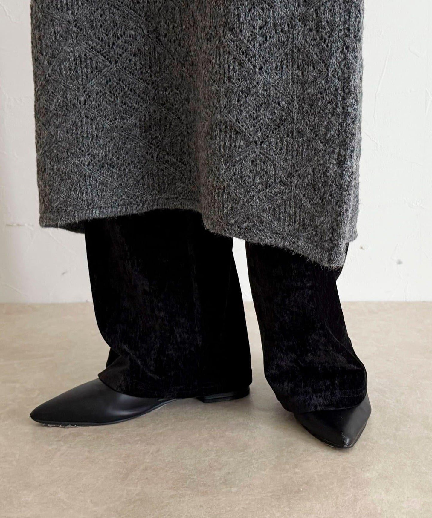 馬海毛混紡鏤空圖案喇叭袖連衣裙