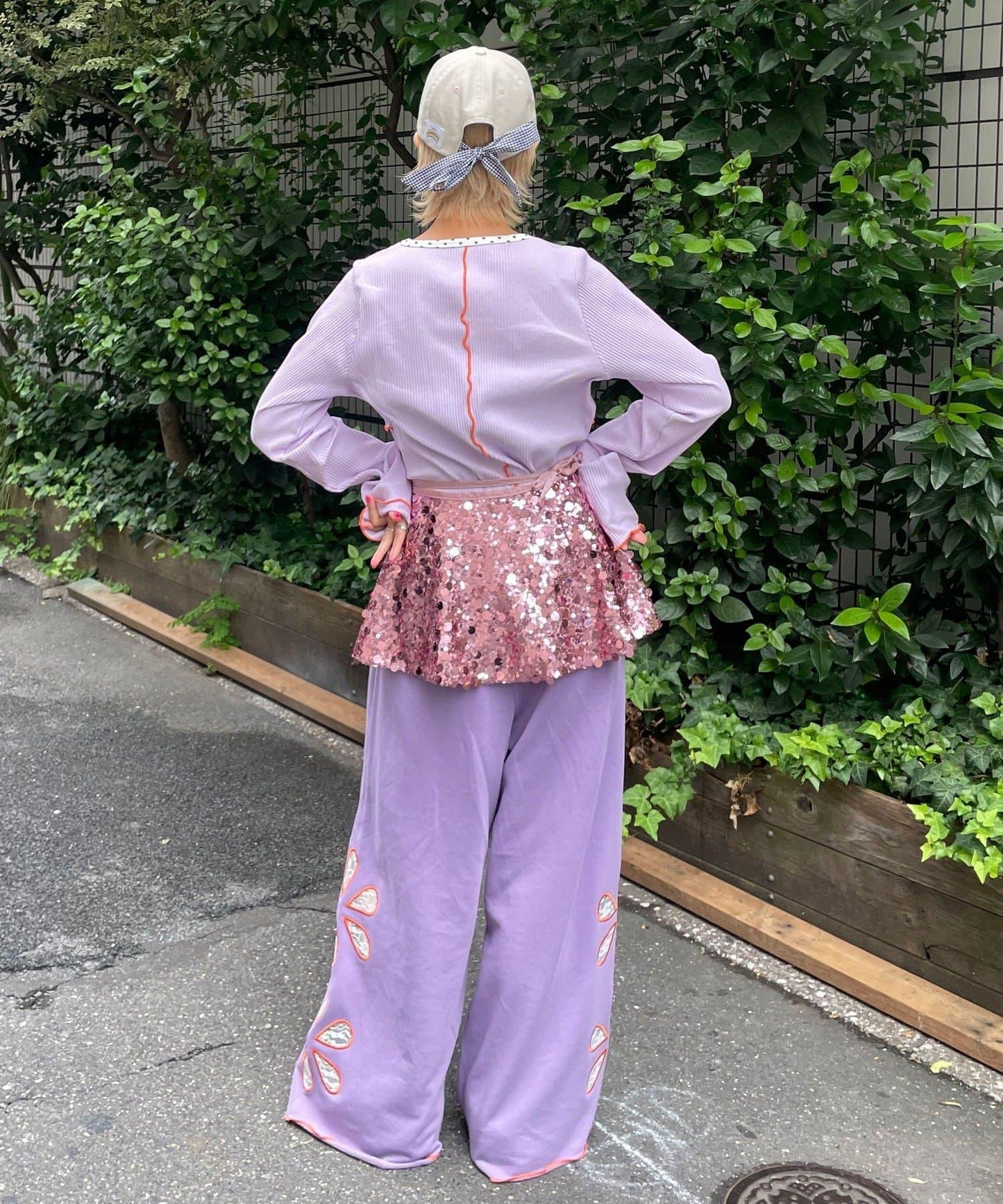 【HELLO.SANFRANCISCO/ハローサンフランシスコ】花卉剪裁寬鬆衛褲