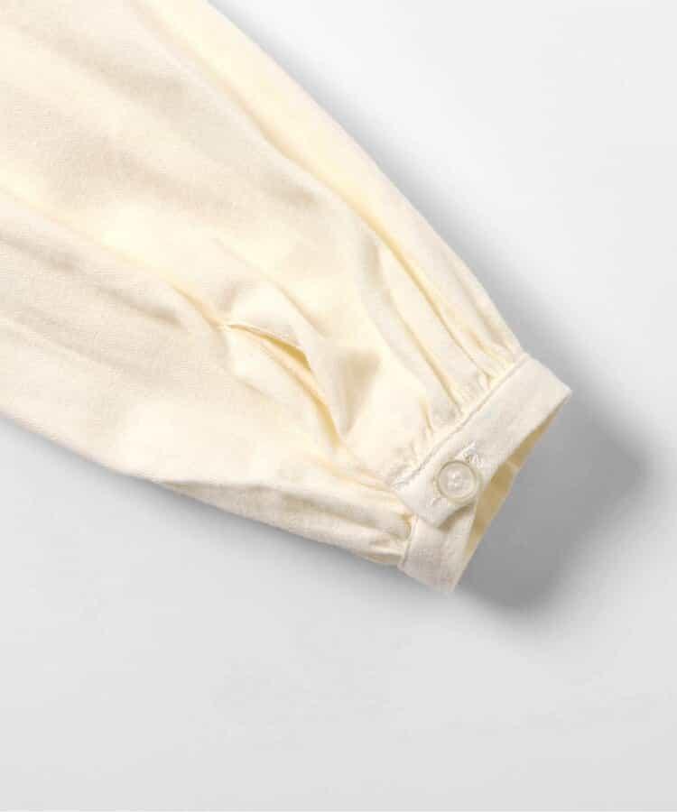 領口荷葉邊上衣