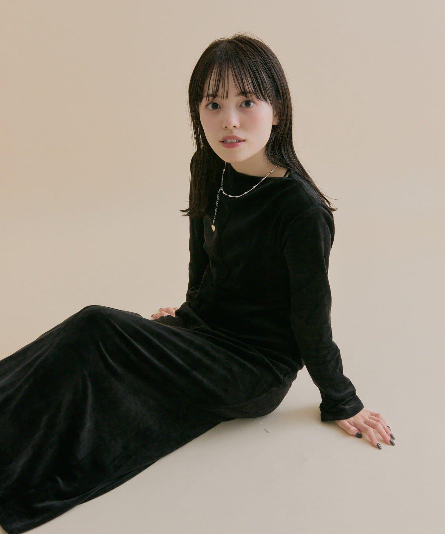 11/1(週六)12:00開始!【數量限定】【森川企畫】後背開口天鵝絨連衣裙