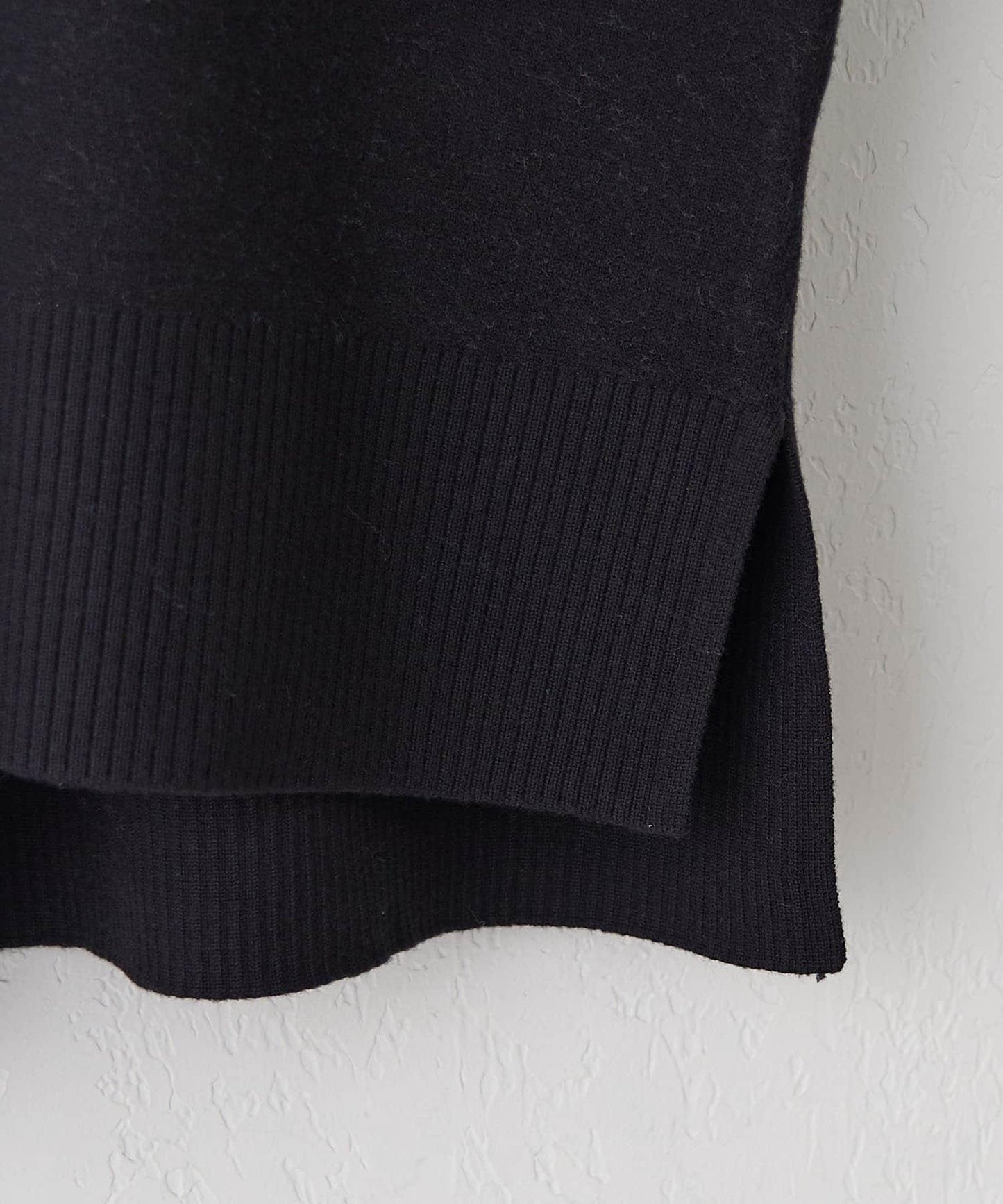 拼色LOGO衛衣風針織套頭衫