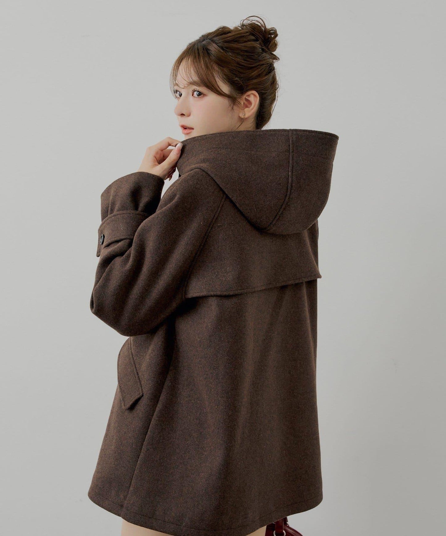 連帽牛角扣中長款大衣