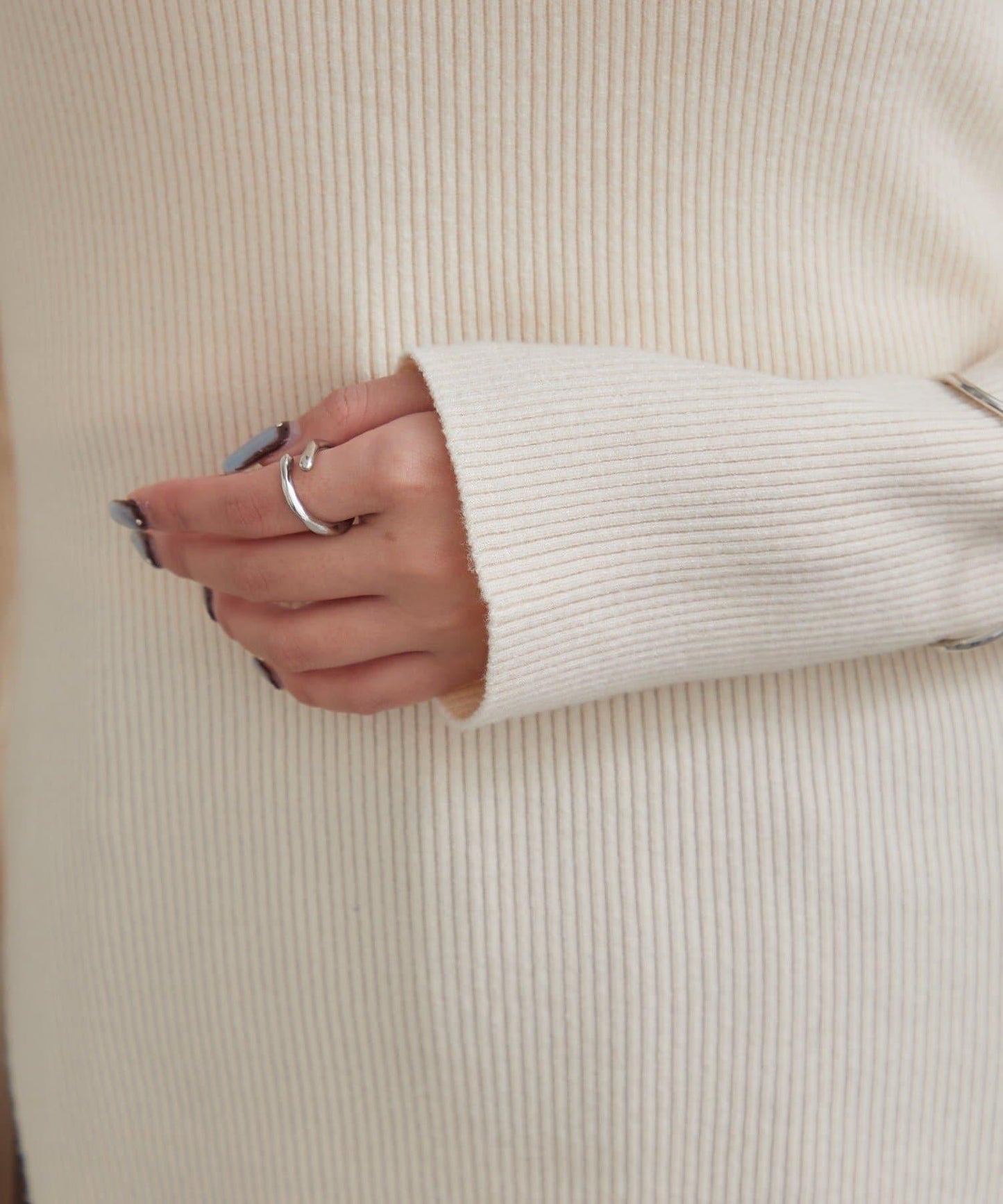 方領羅紋針織衫