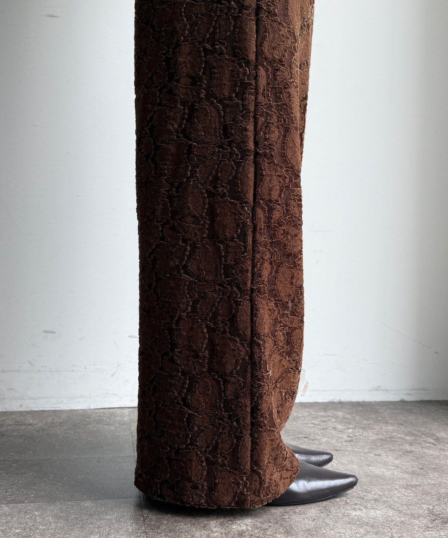 磨毛蕾絲休閒褲