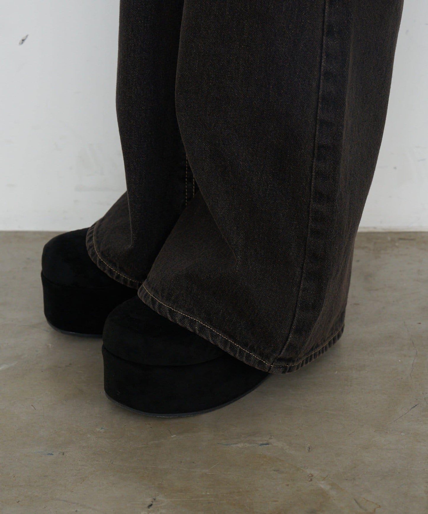 【可調節腰圍/兩種尺碼】喇叭牛仔褲