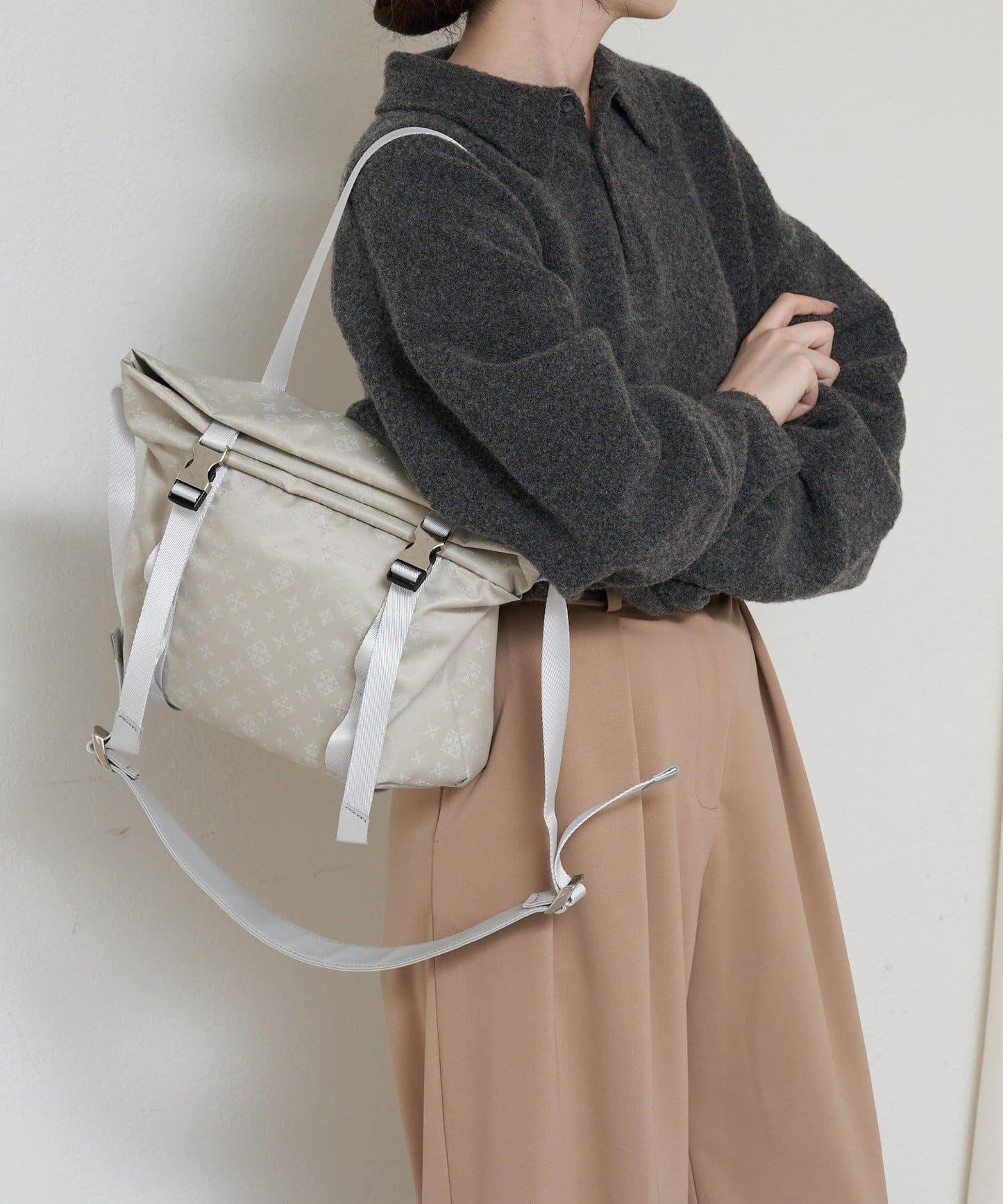 尼龍提花金屬扣中號單肩包