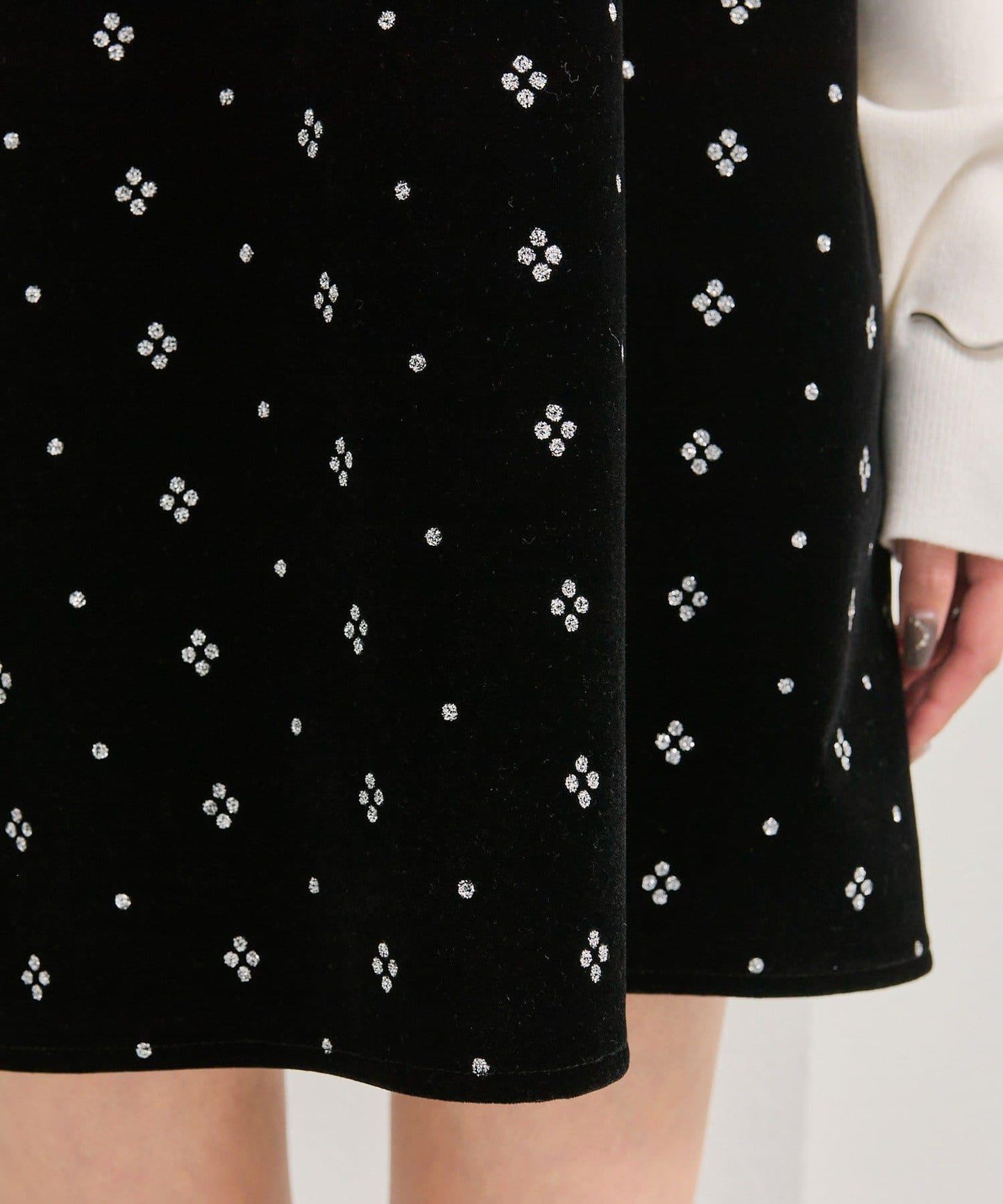 亮面天鵝絨迷你吊帶連衣裙