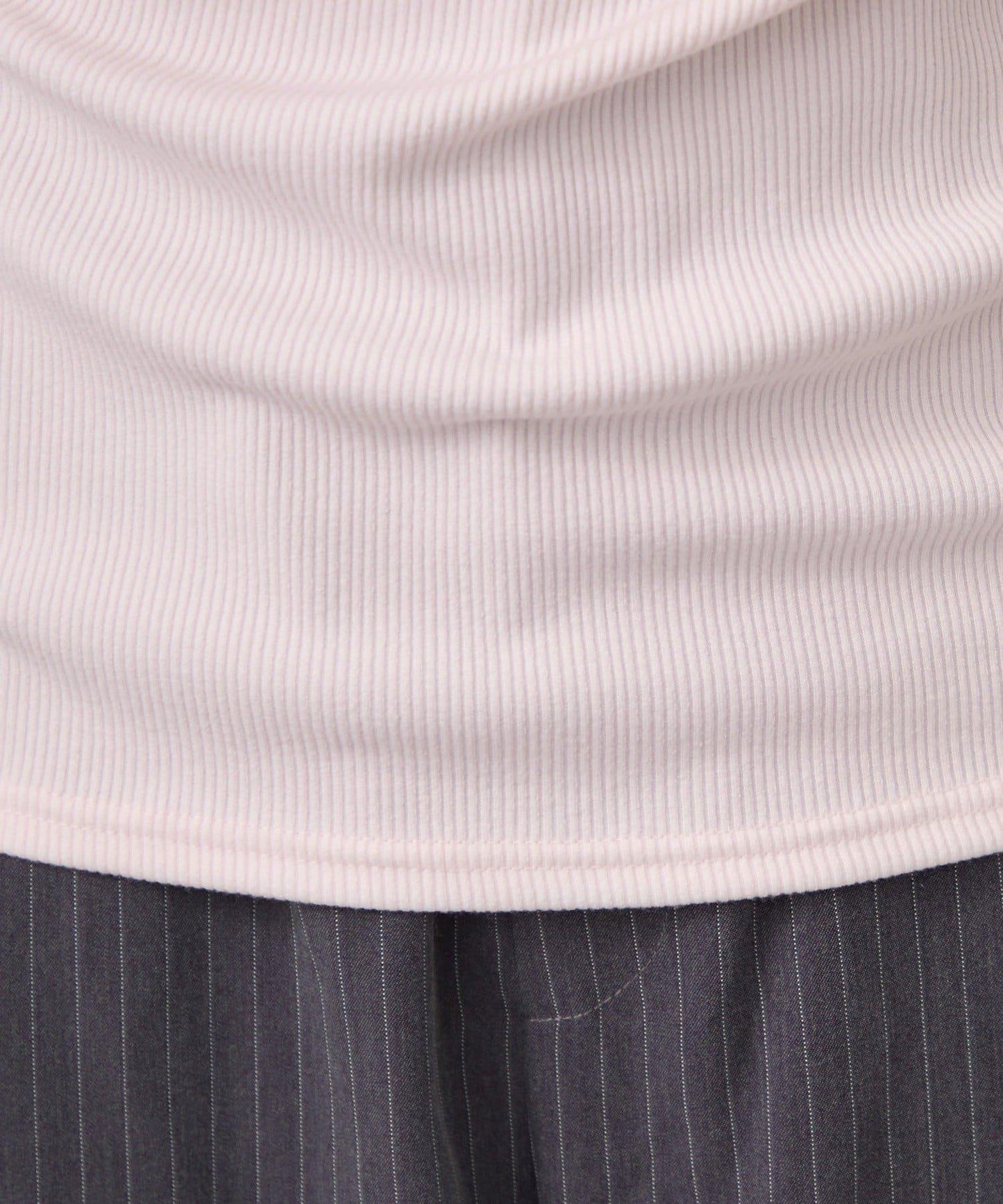 帶吊墜一字肩羅紋長袖T恤