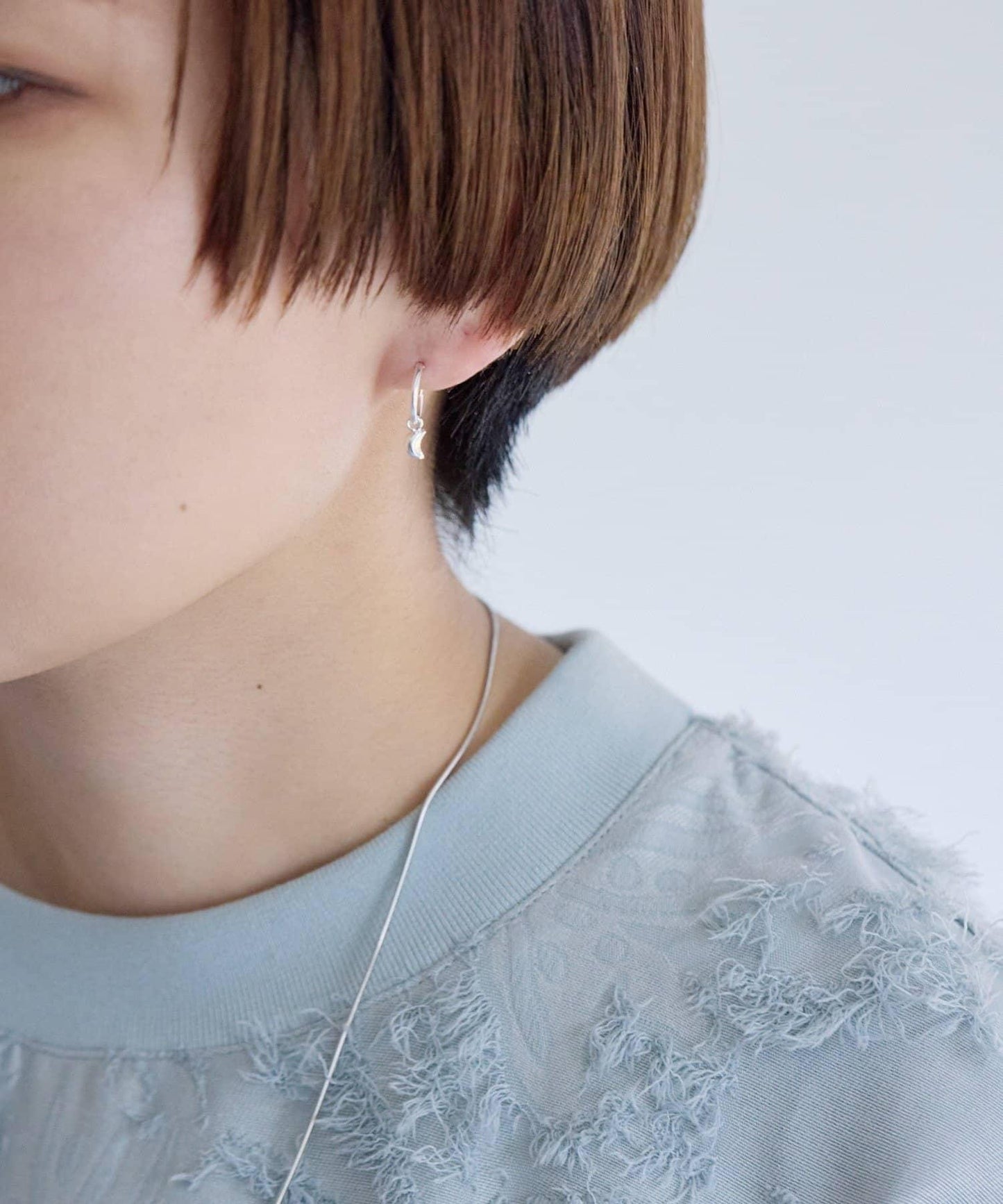 《スターリングシルバー使用》月亮造型耳釘