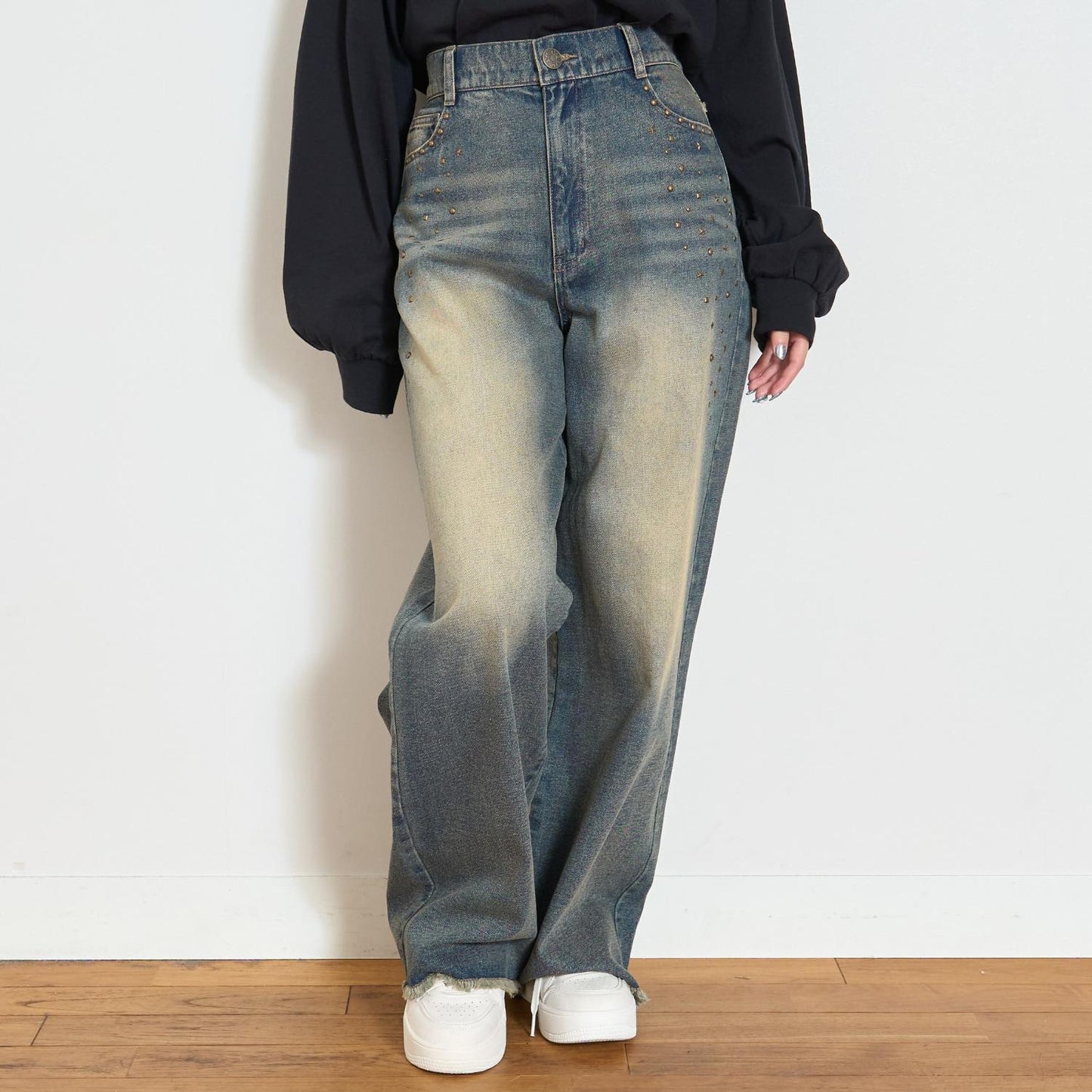 鉚釘流蘇牛仔褲