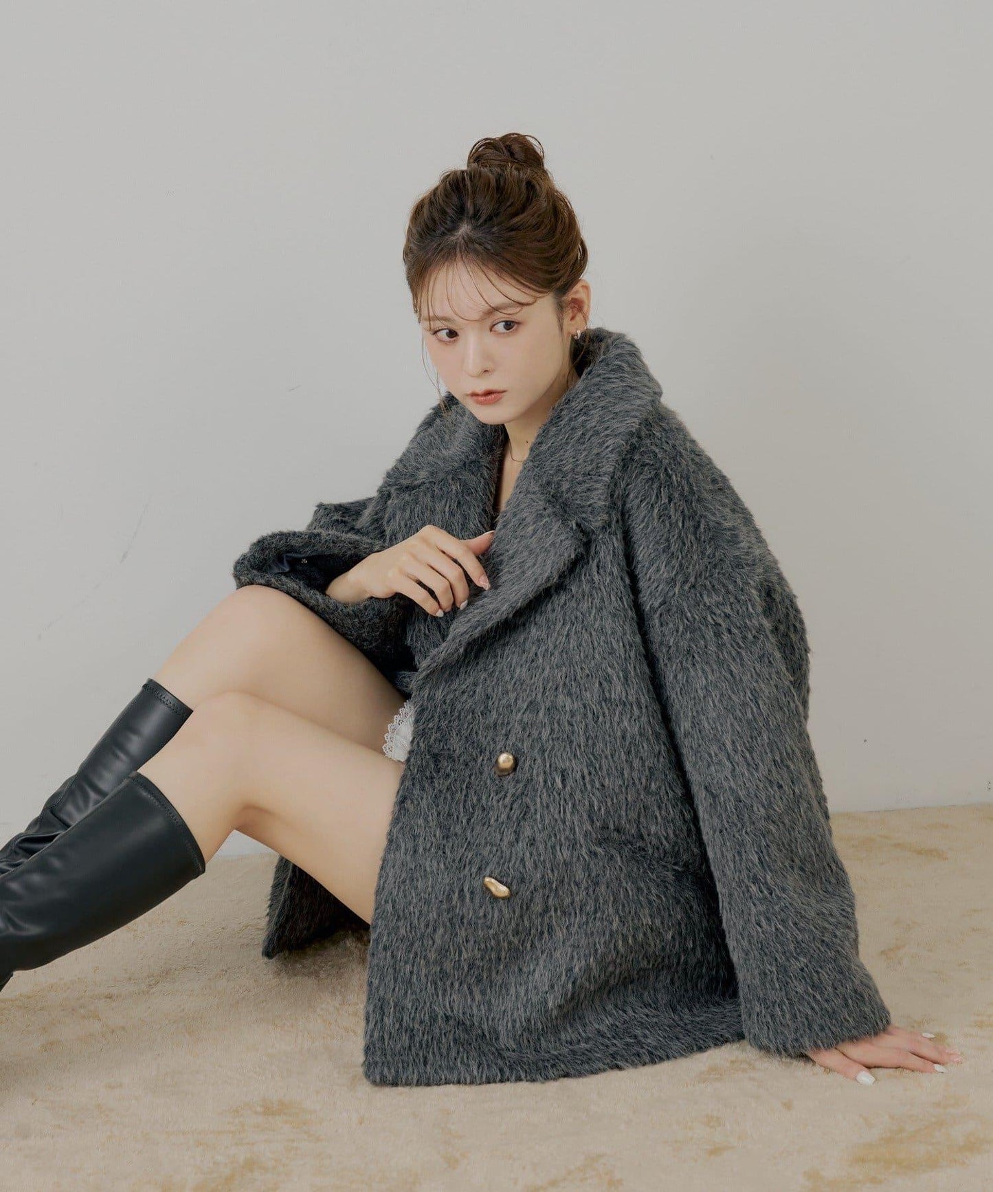 金屬紐扣毛絨中長款夾克大衣