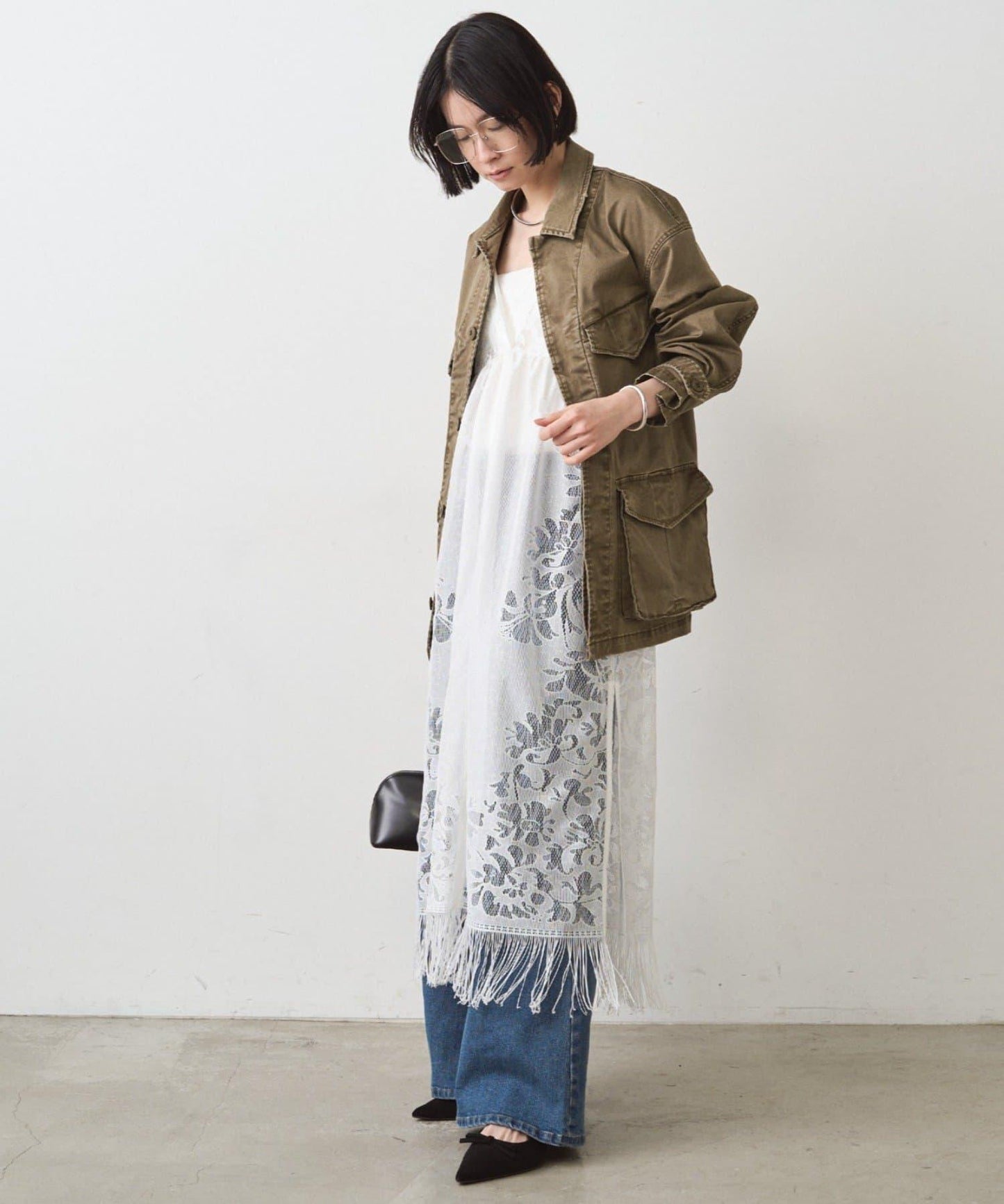 蕾絲吊帶連衣裙