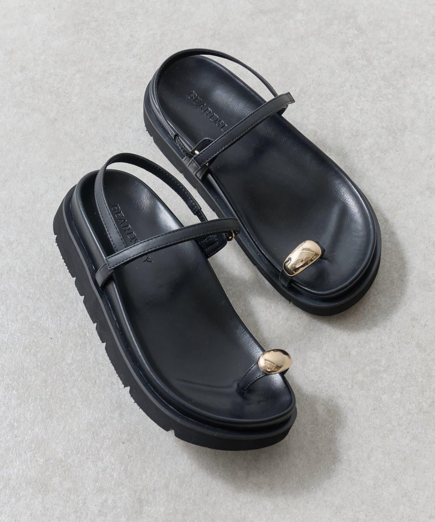 《近日開始》腳趾環涼鞋