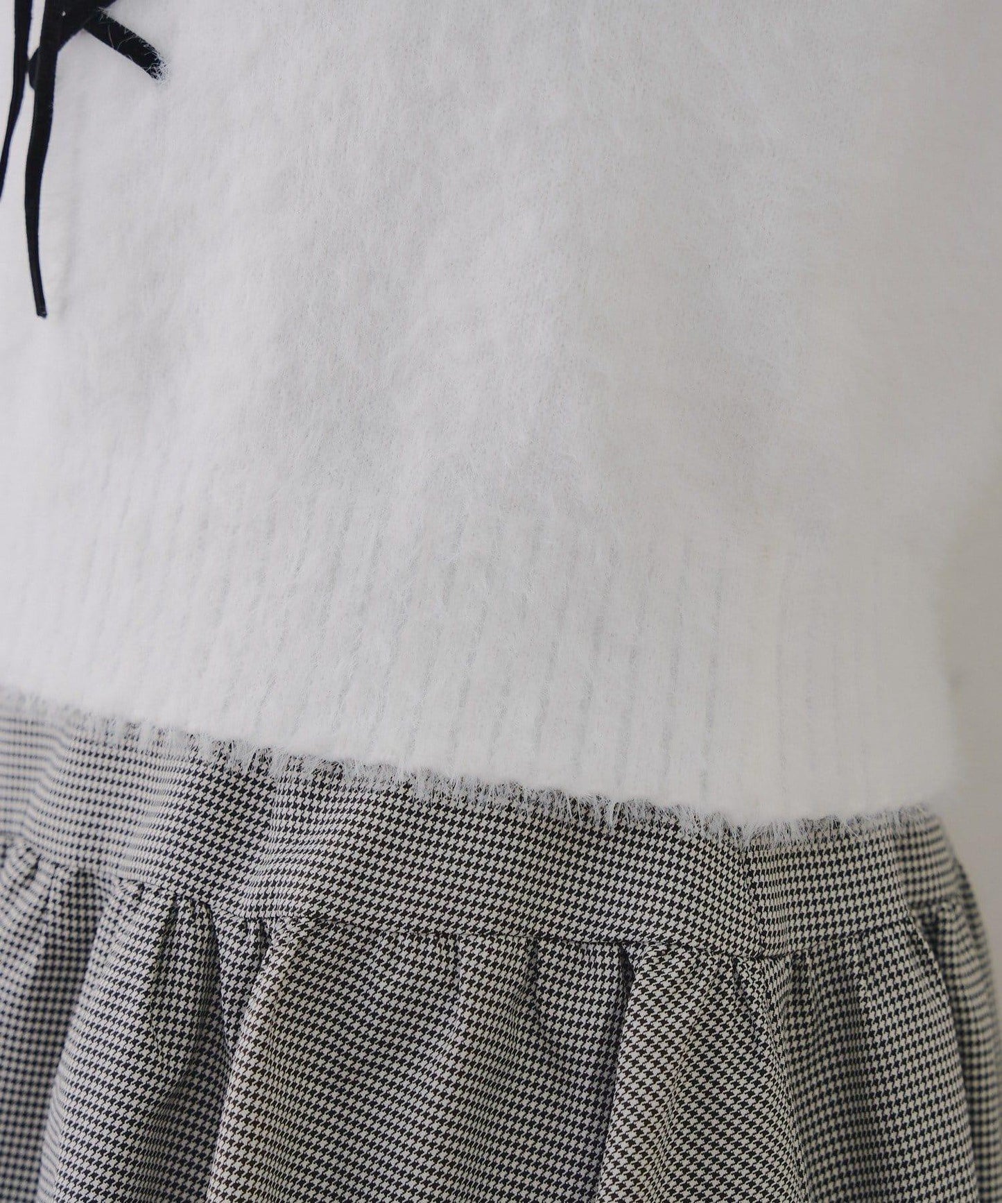 羽毛蕾絲繫帶套頭衫