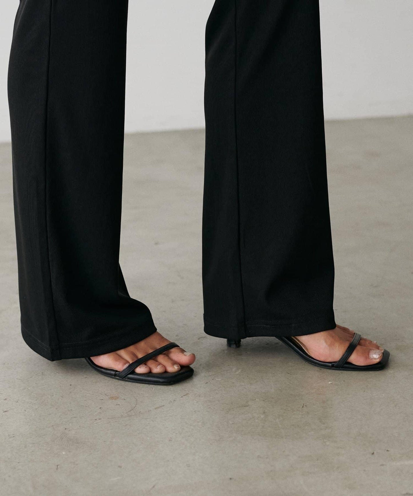 【LARUTA】美麗剪裁羅紋長褲