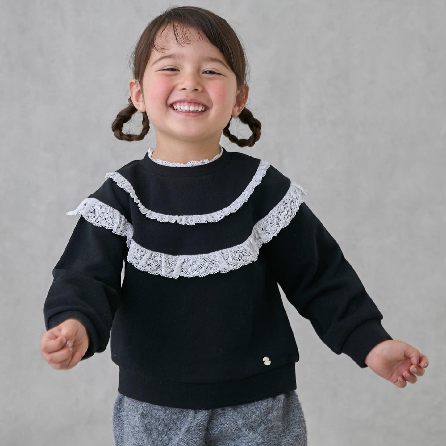 鏤空蕾絲拼接衛衣