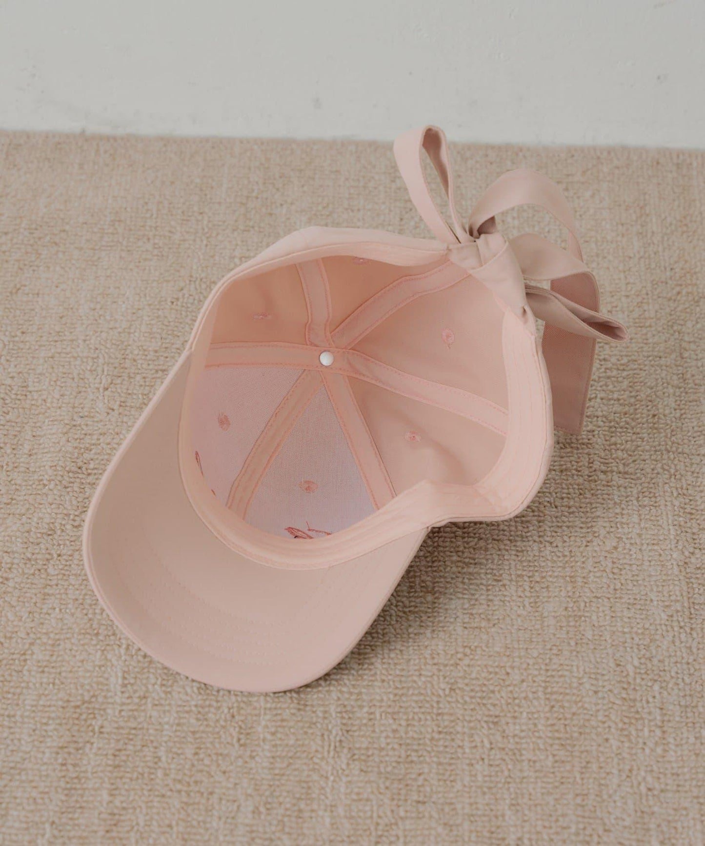 背部繡花棒球帽