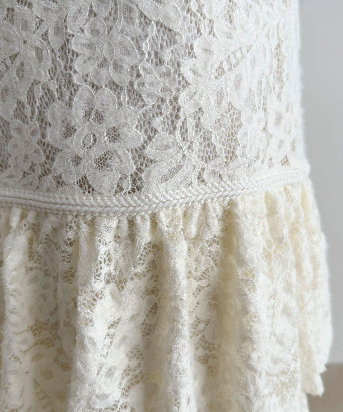 磨毛蕾絲層疊半身裙