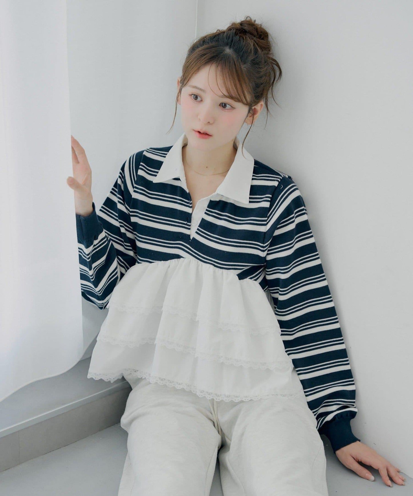 【SALON by Chico】蕾絲層疊荷葉邊翻領針織衫