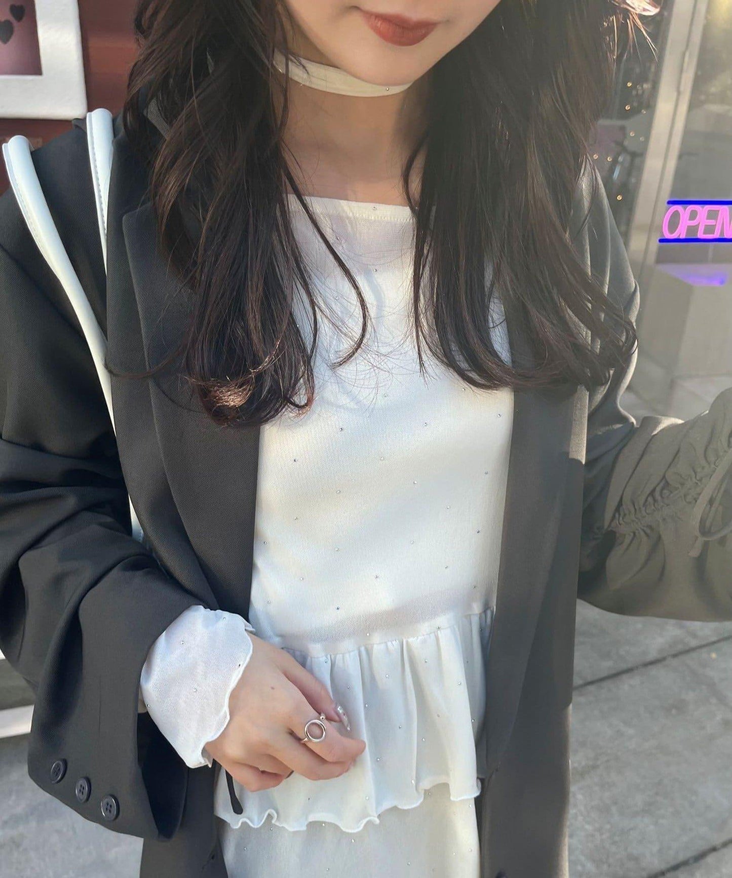 新色水鑽波點層疊下襬套頭衫