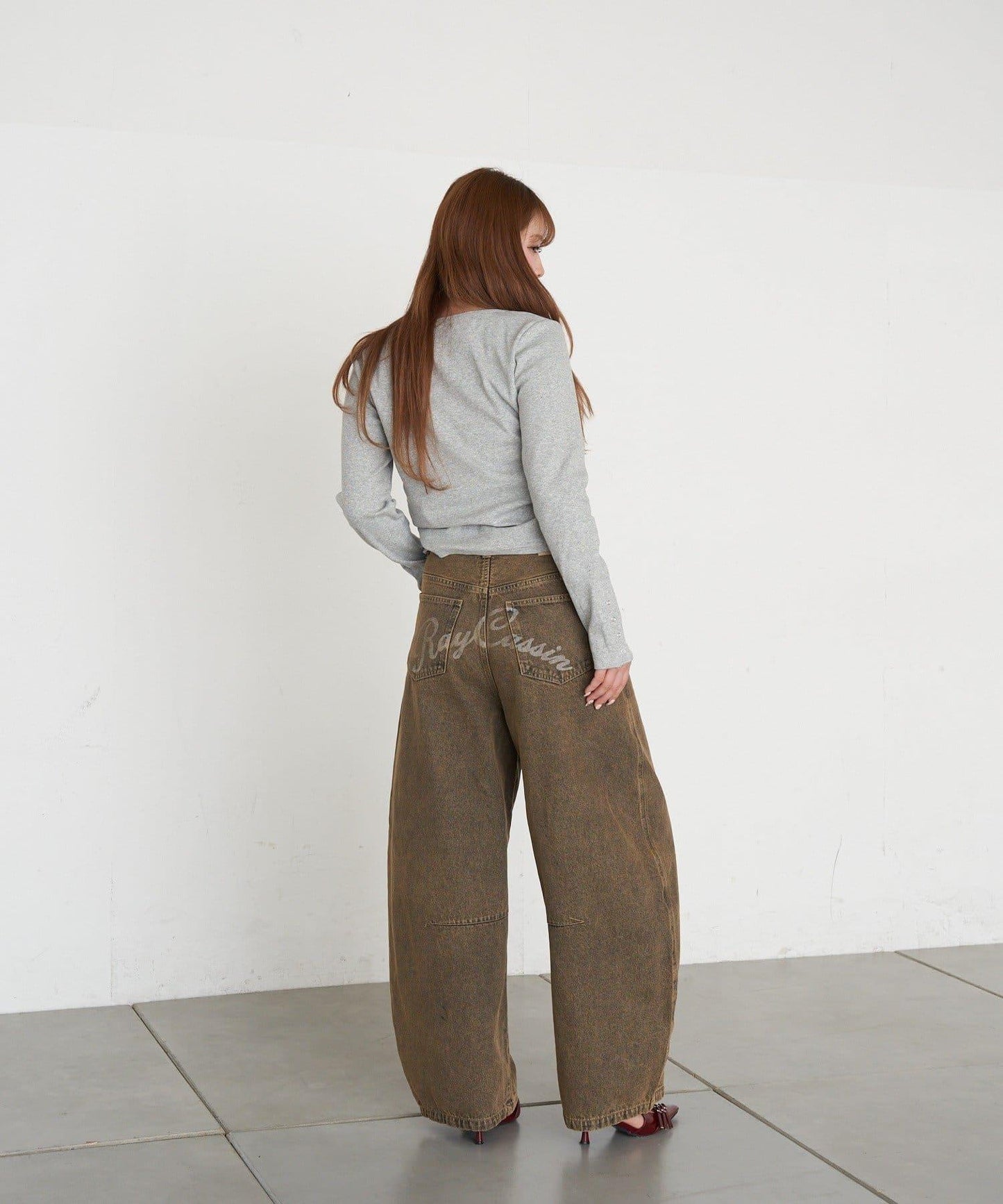 背部印花 彎刀 牛仔褲