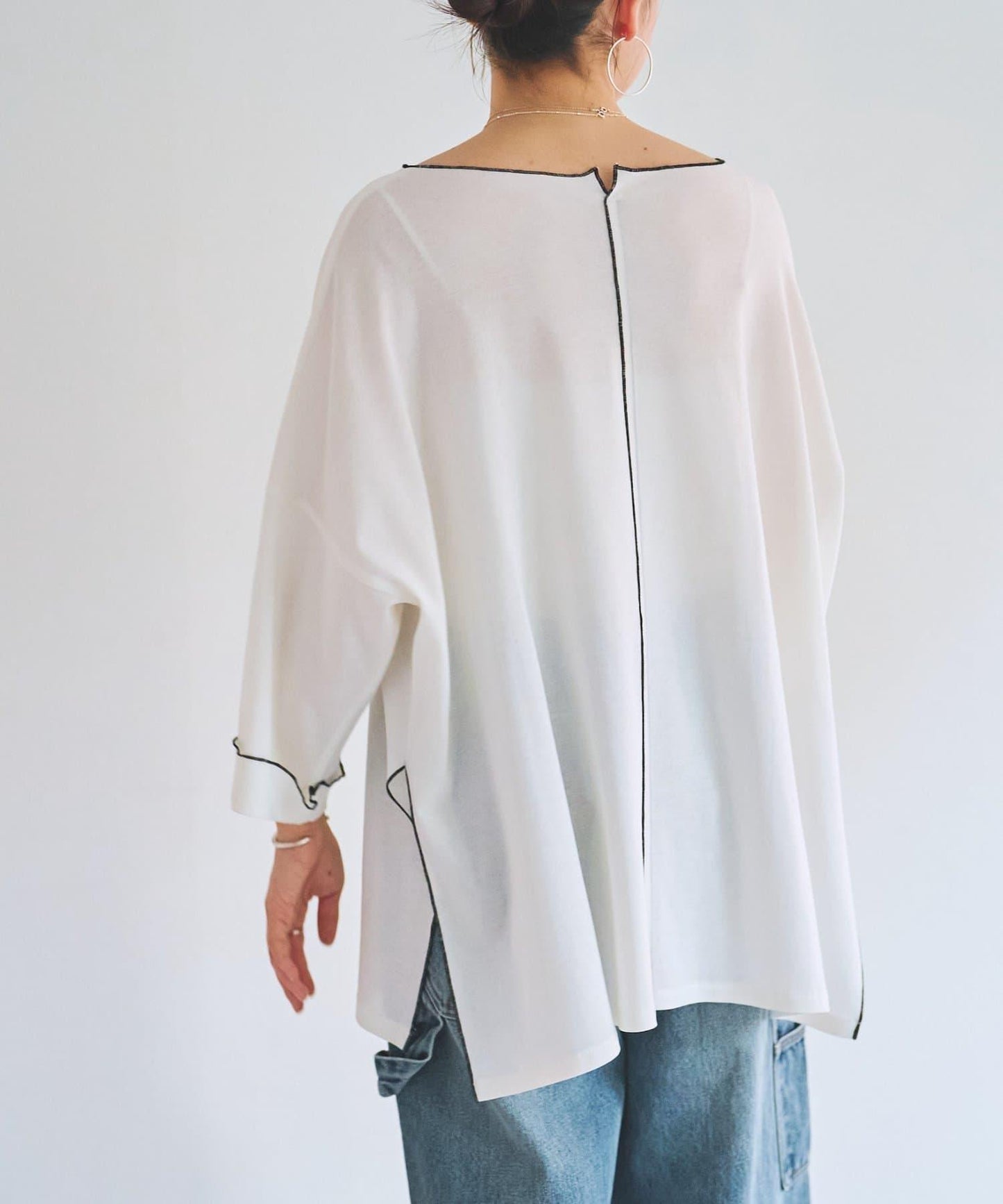 字母荷葉邊套頭上衣