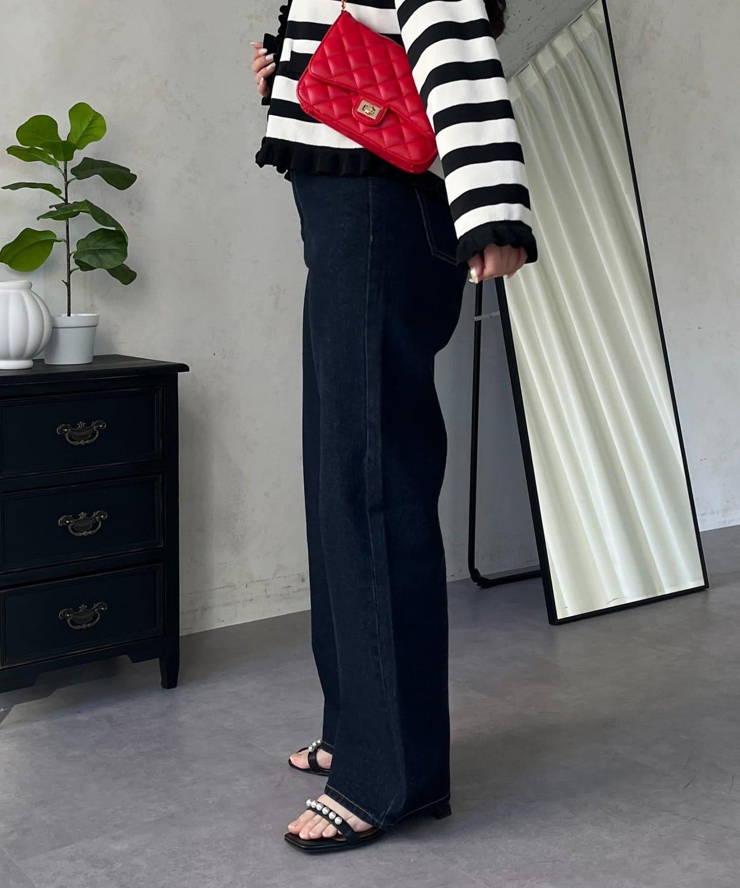 MIO 可調節按鈕直筒牛仔面料牛仔褲