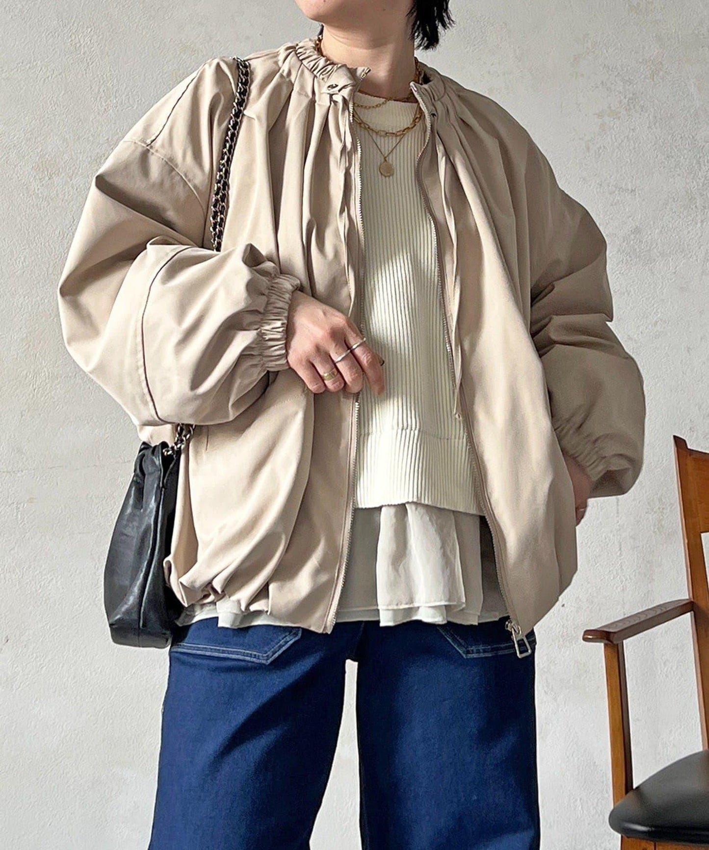 聚褶領設計短外套