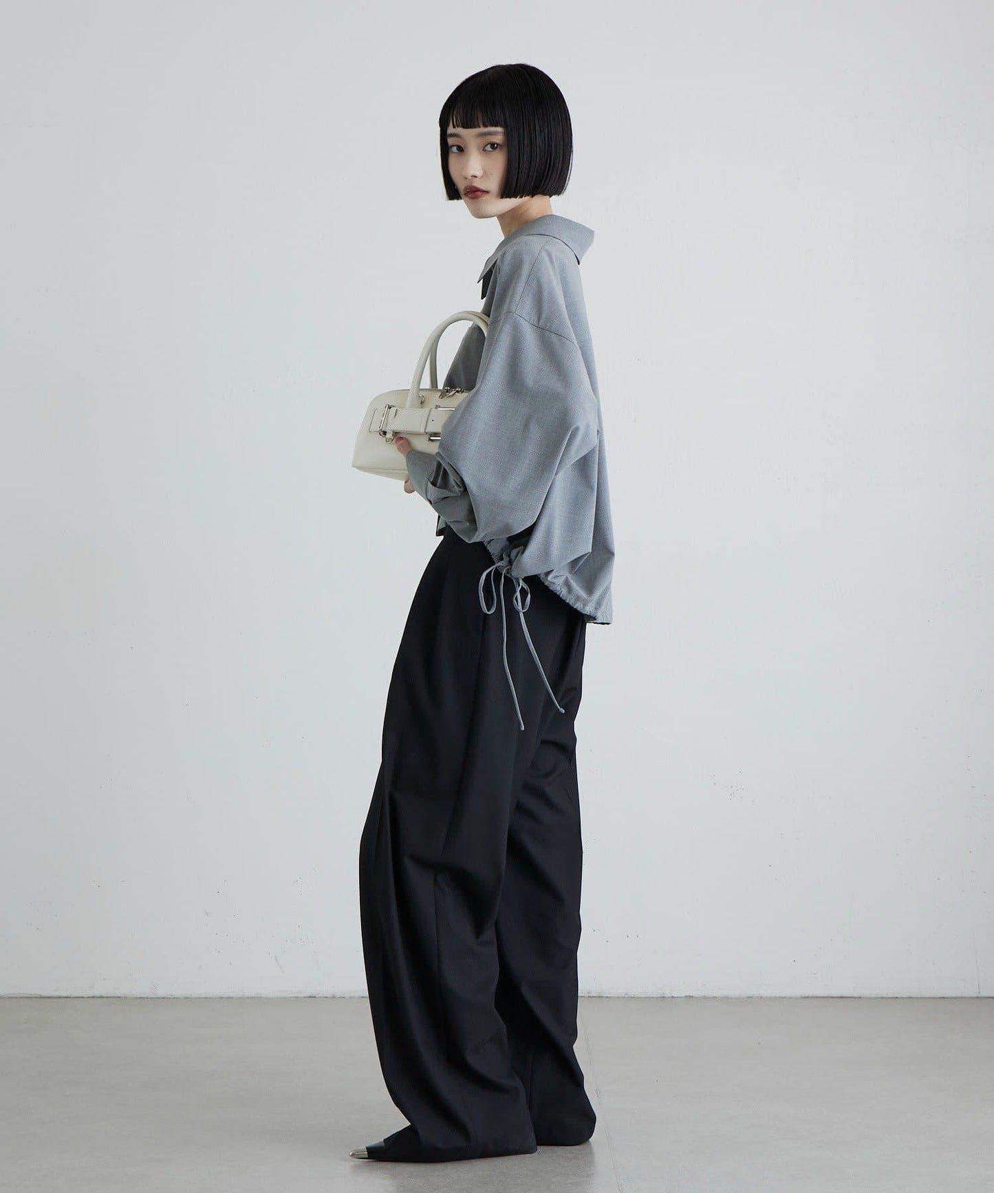 泡泡袖設計襯衫