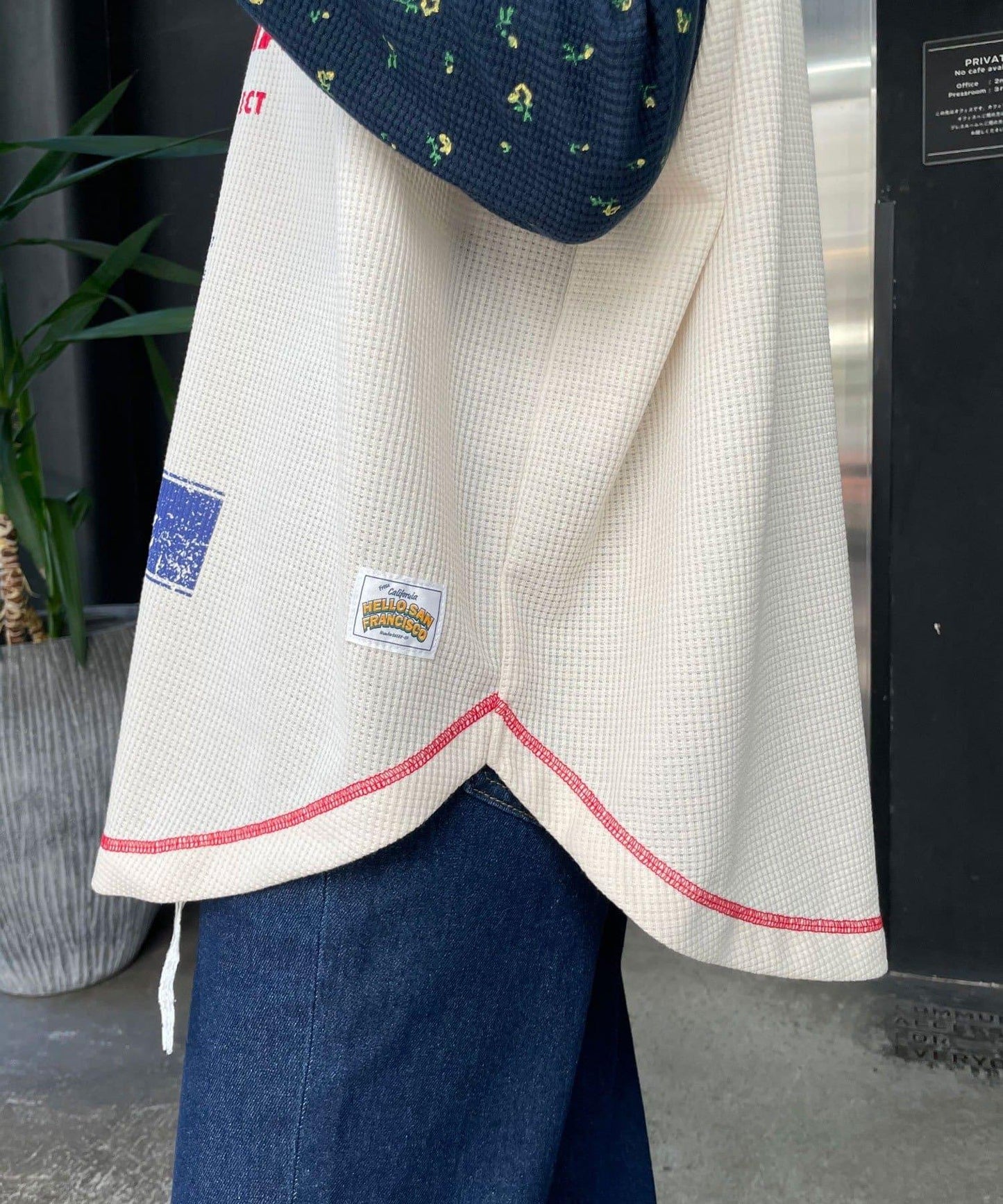 HELLO.SANFRANCISCO/ハローサンフランシスコ 印花華夫格插肩T恤