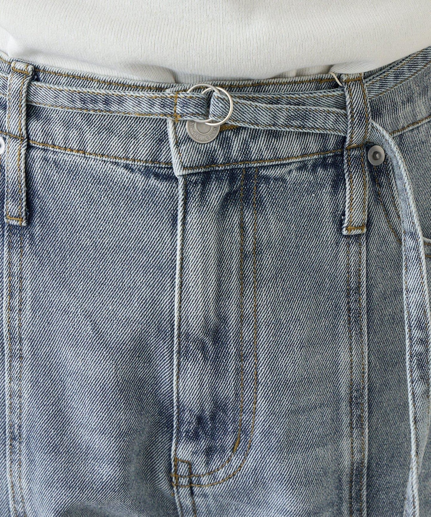 細腰帶彎線牛仔褲