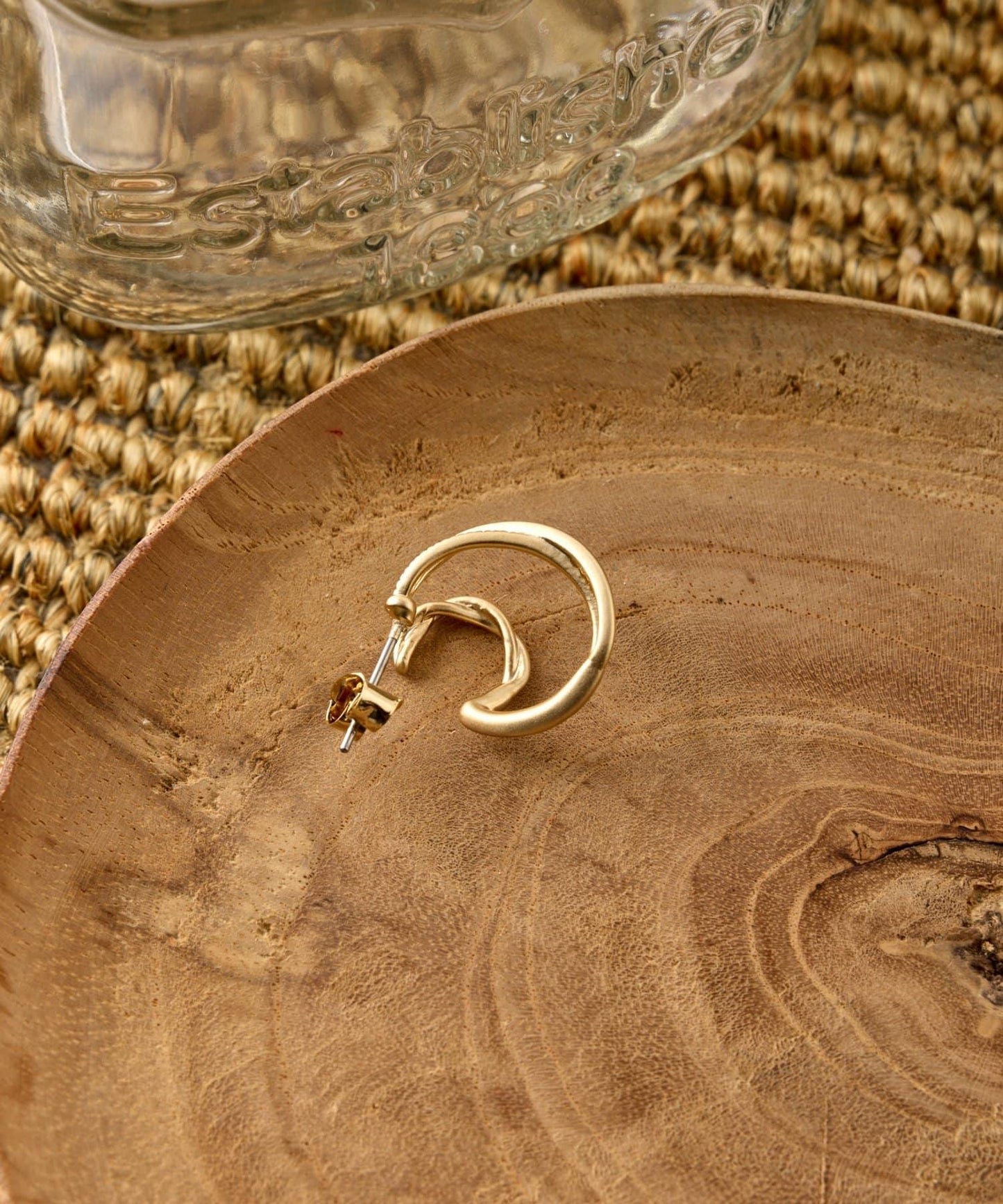 金屬波紋設計耳環