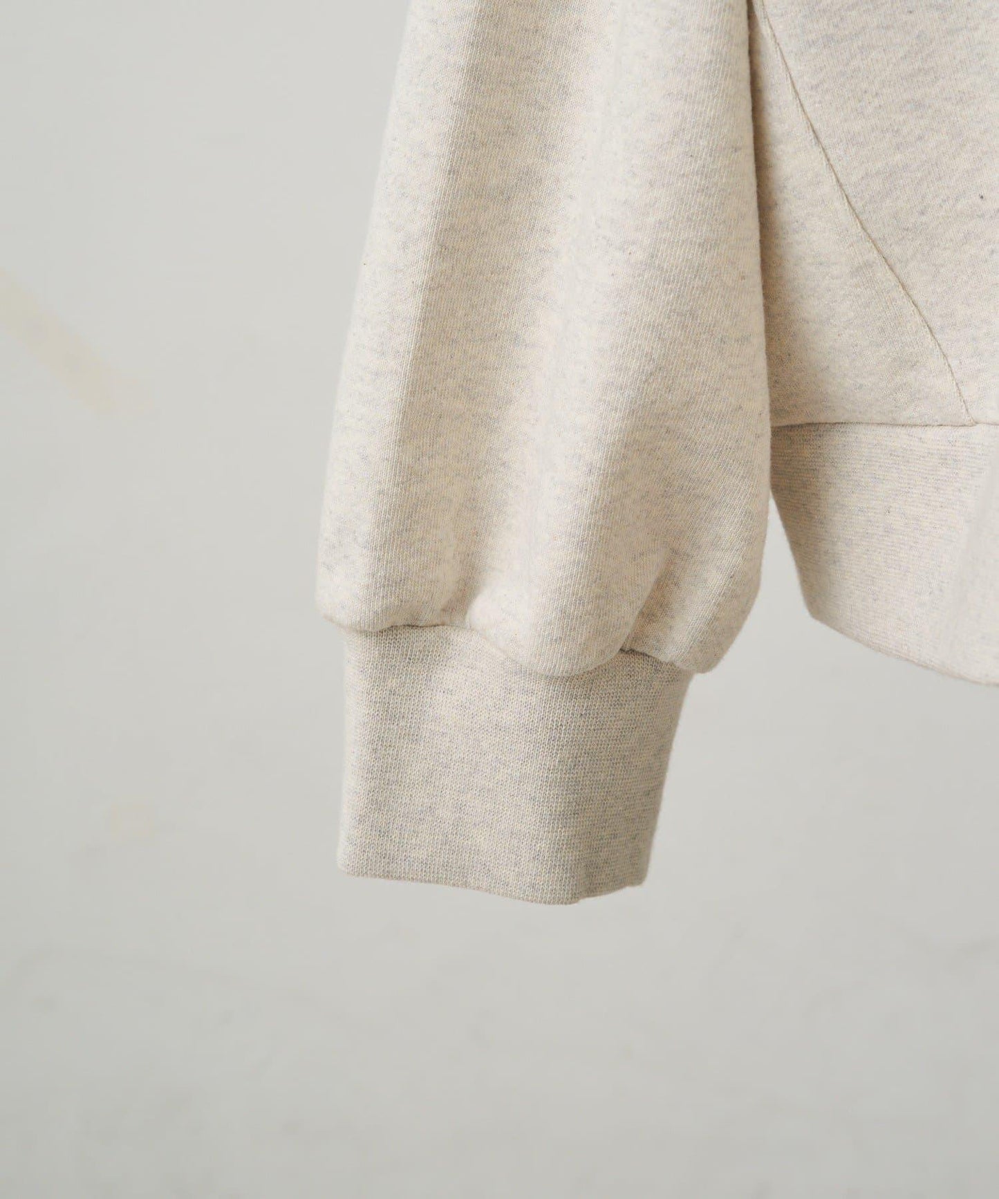 層次感設計 寬鬆拼接效果 休閒衛衣