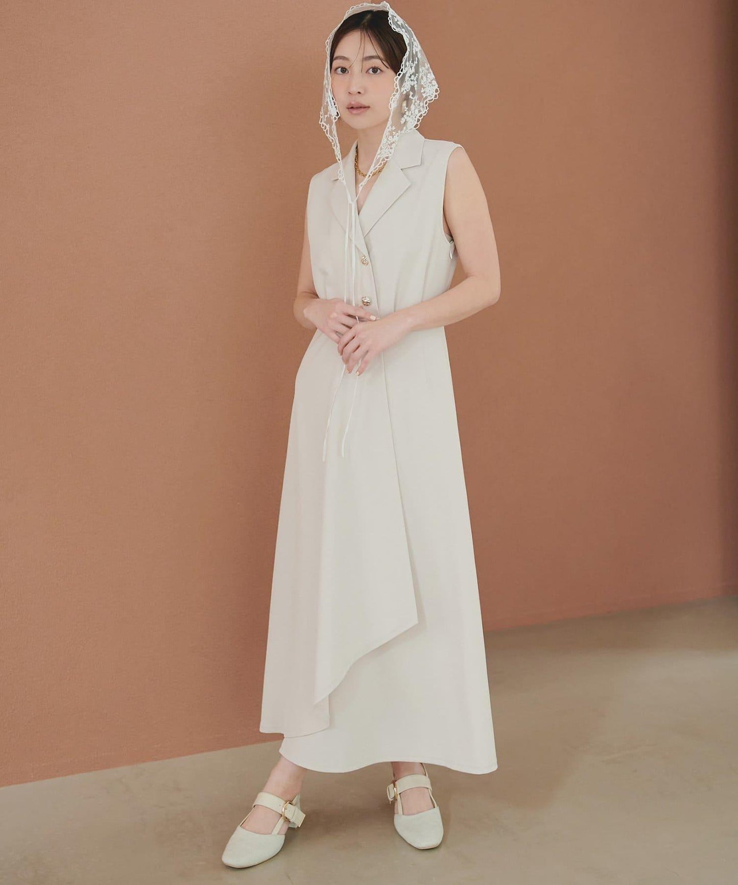 金扣西裝領連衣裙