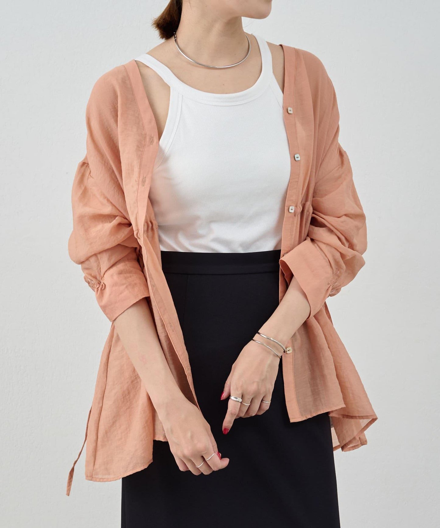 SHENERY 輕透荷葉下襬上衣