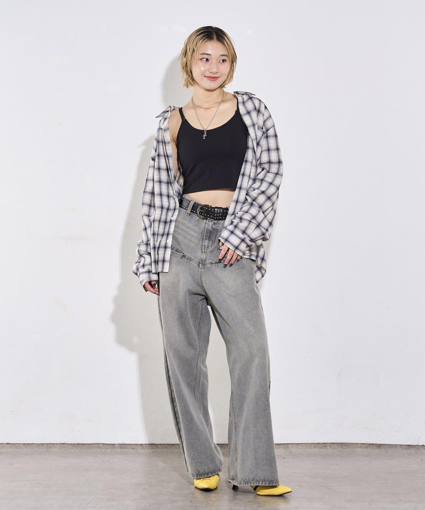 WHO'S WHO gallery 帶胸墊吊帶背心