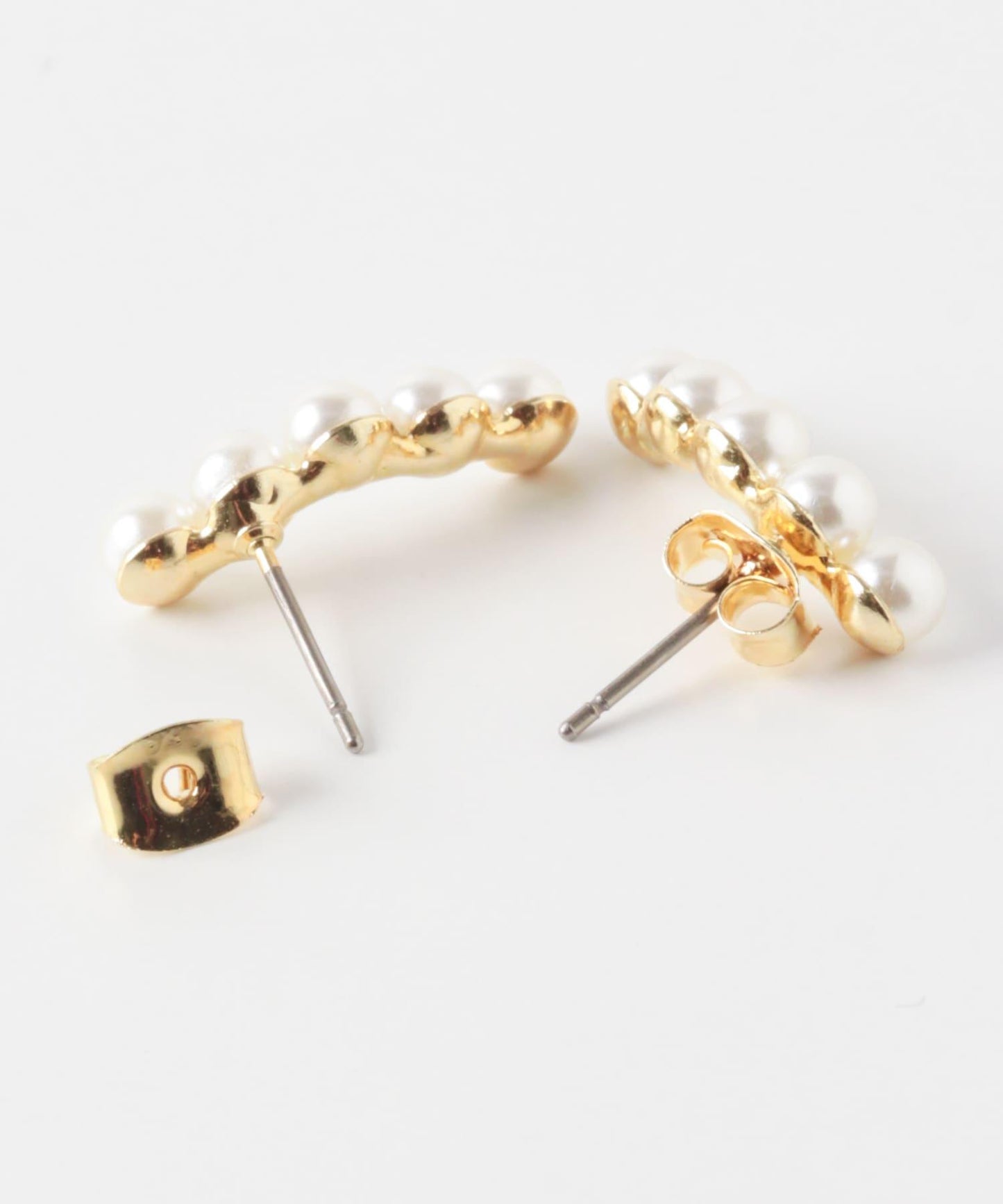 弧線造型 珍珠 耳釘