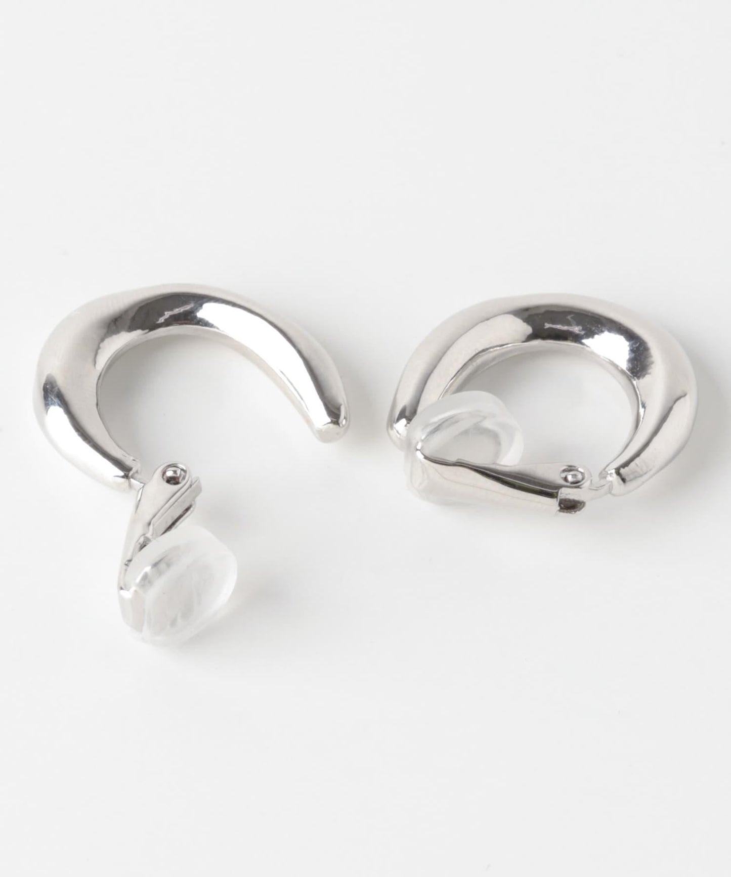 金屬弧形圓環耳環