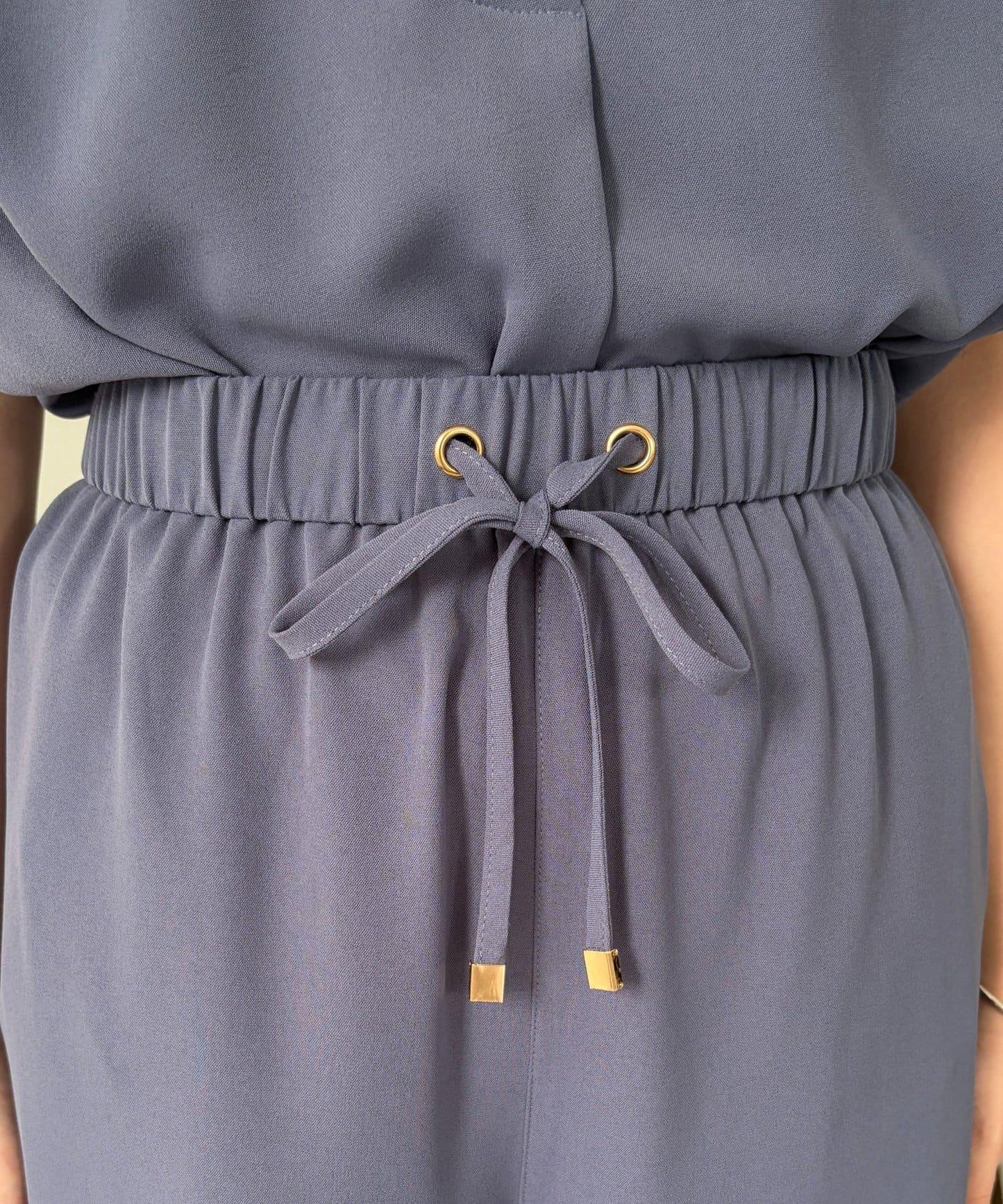 開領襯衫×休閒褲套裝