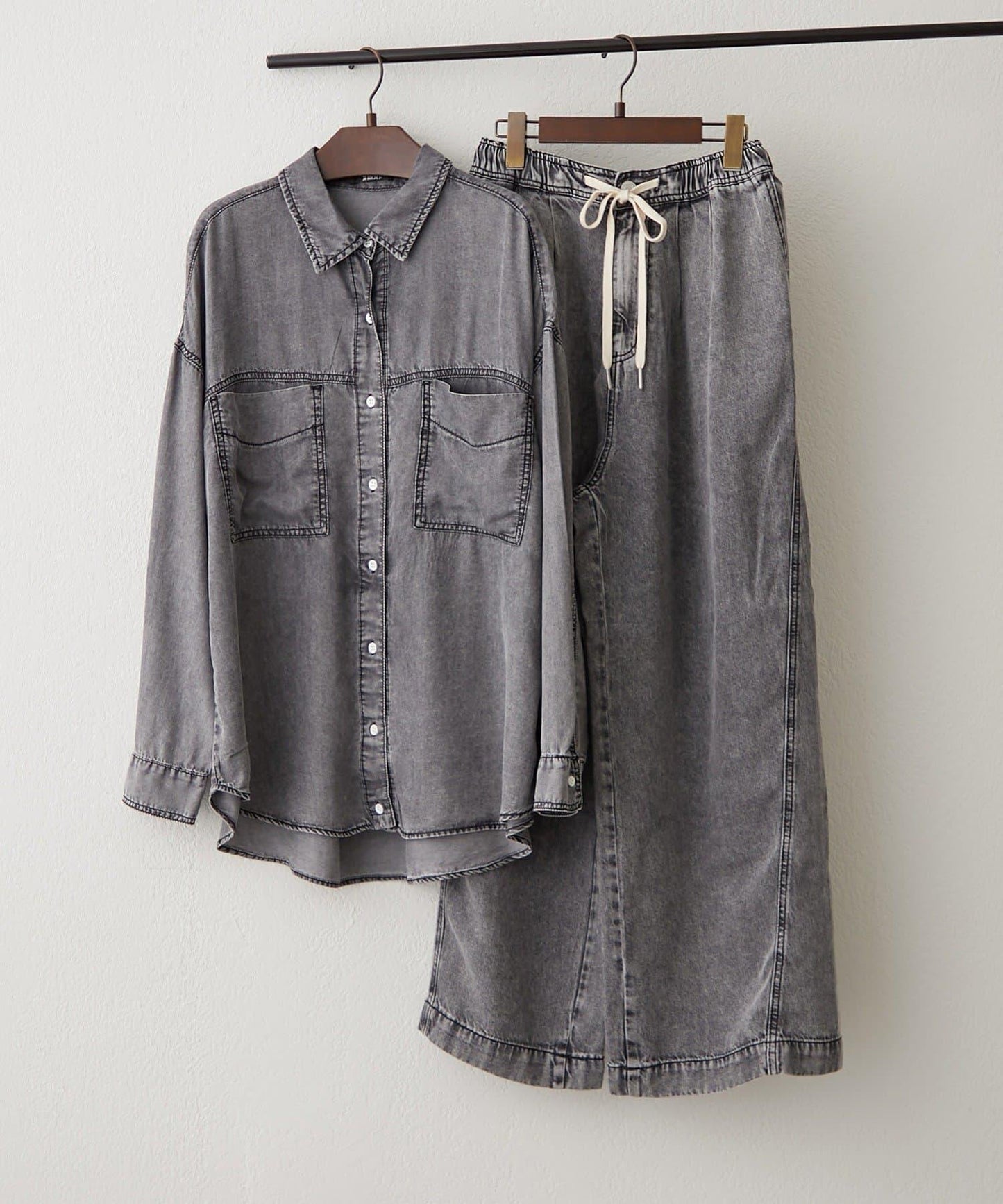 搭配性強 成人休閒風 2WAY設計 牛仔襯衫