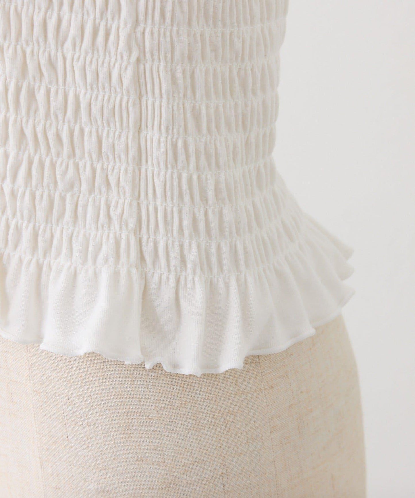 one after another 肩部蝴蝶結抽褶上衣