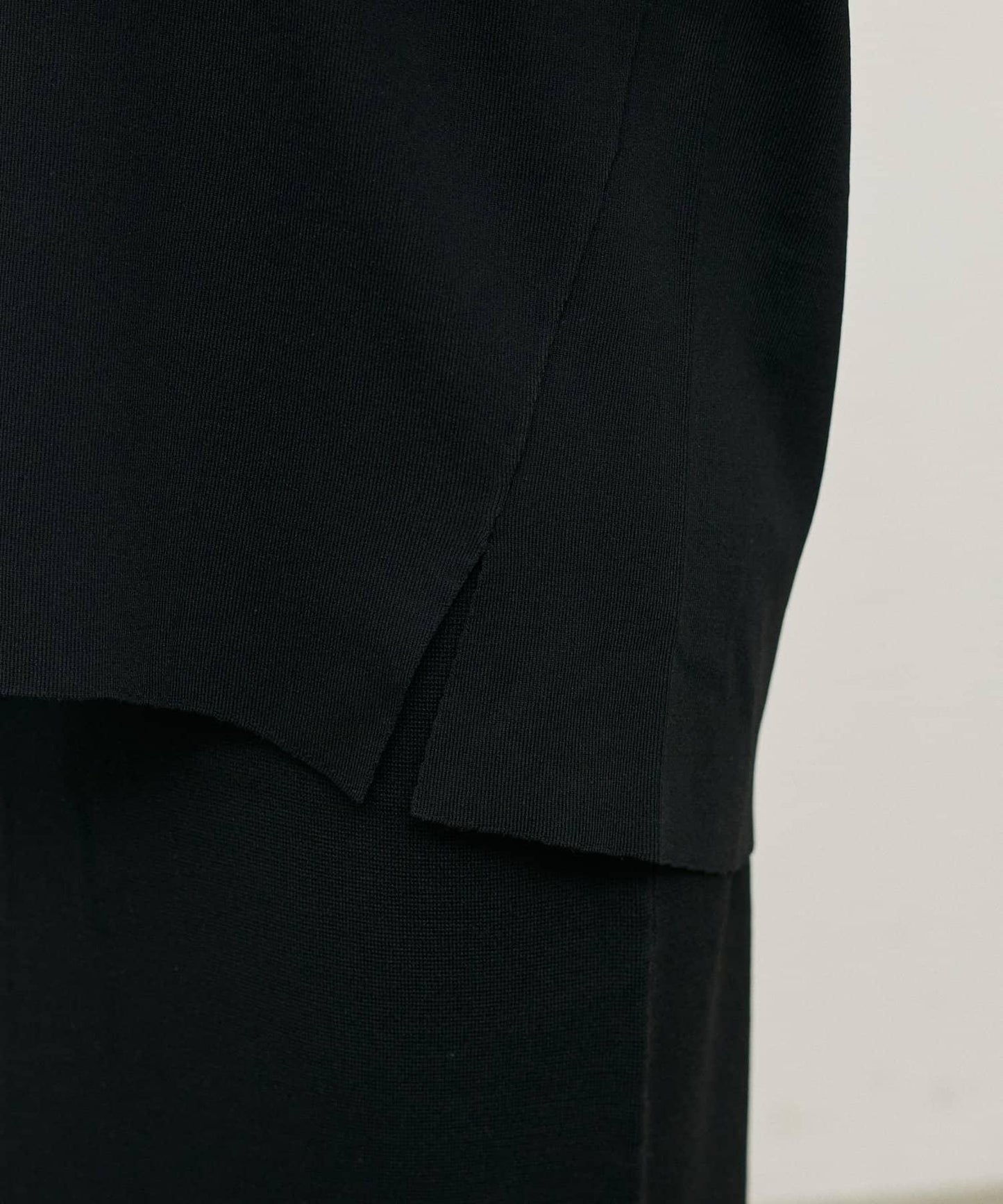 UV接觸冷感 寬鬆 deep V 針織上衣