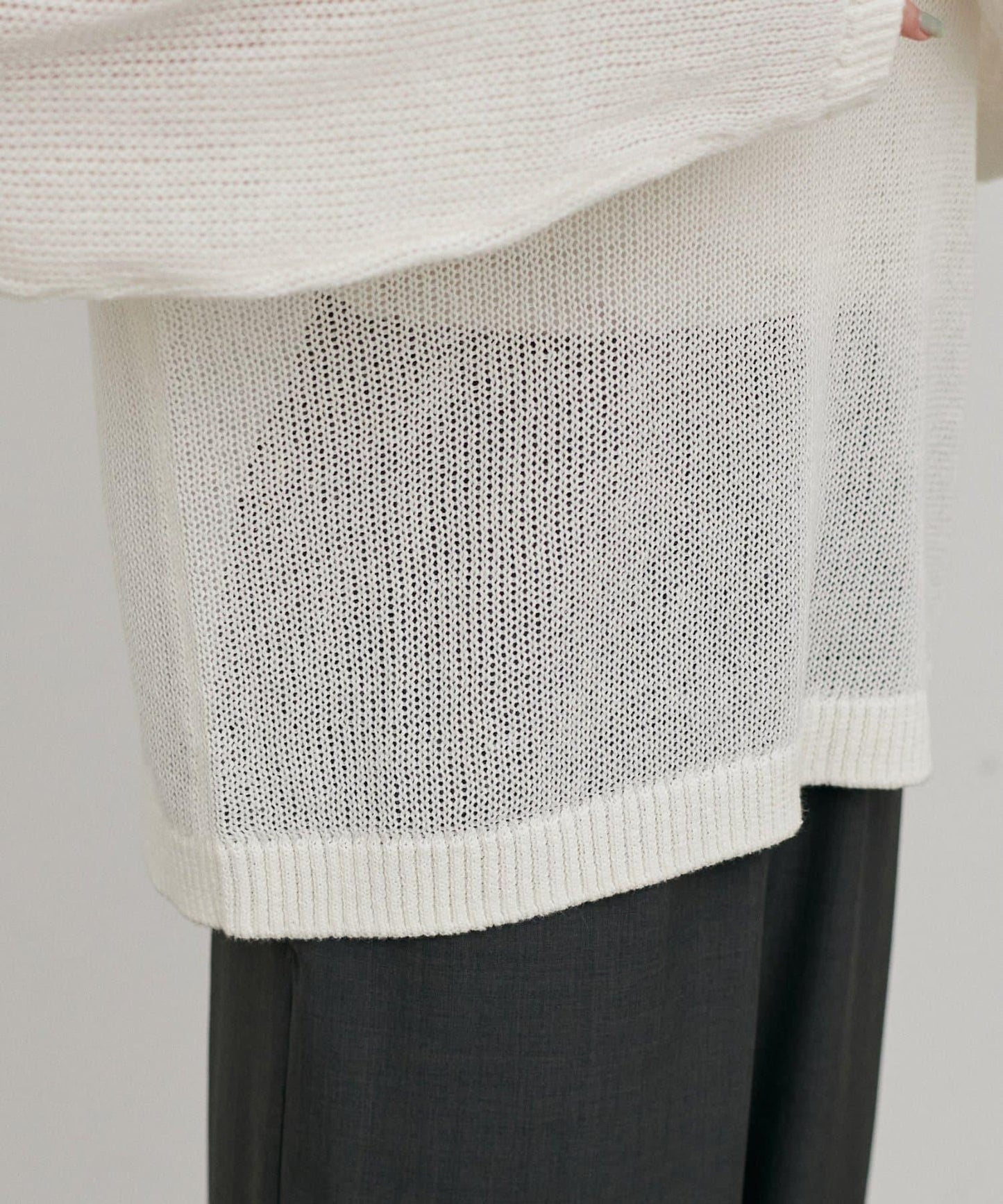 船領吉馬紗透膚針織上衣