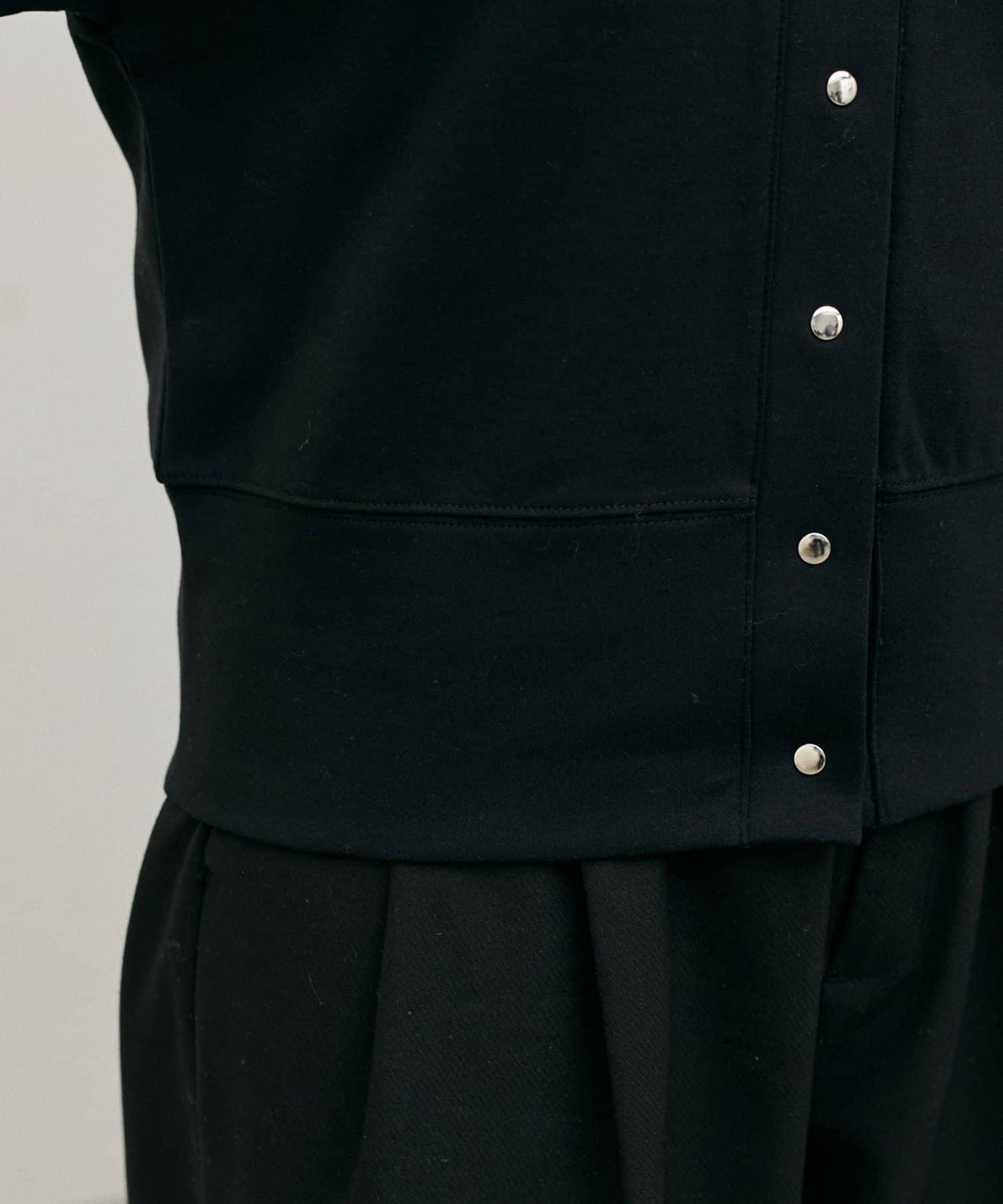 圓點按扣 V領設計 針織開衫